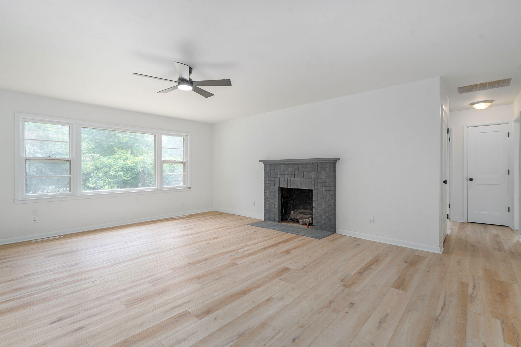 1012 East Morningside Street Property Photo 5