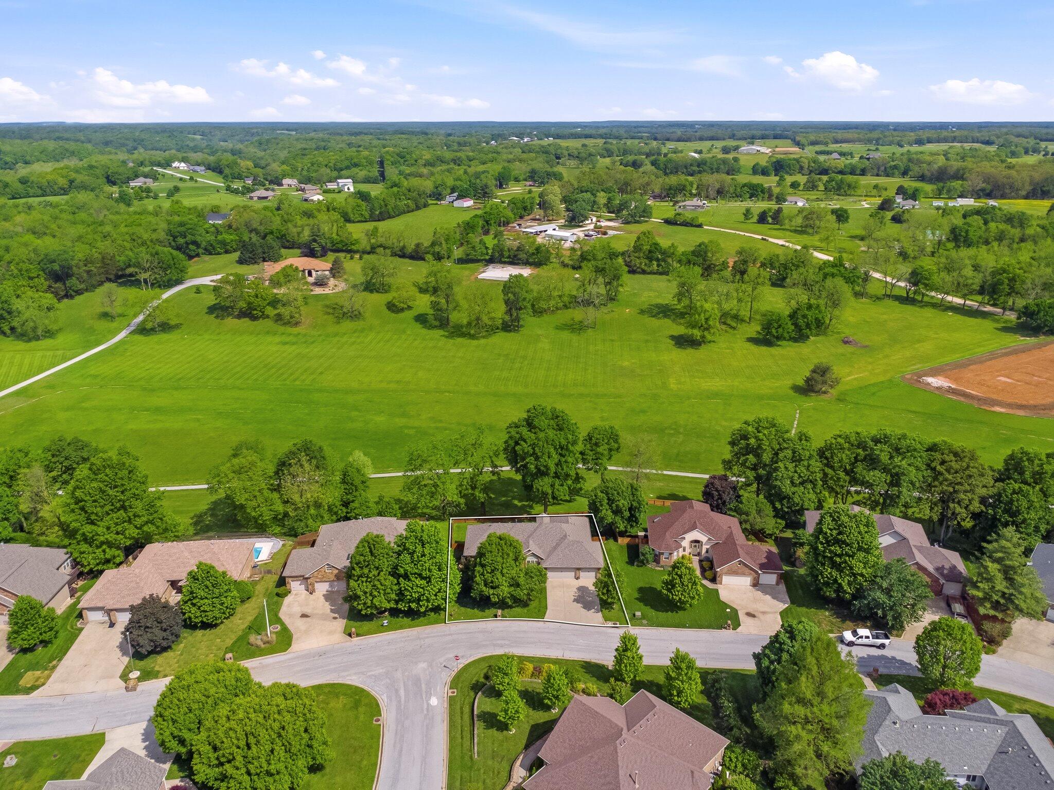 475 Mockingbird Ridge Property Photo 3