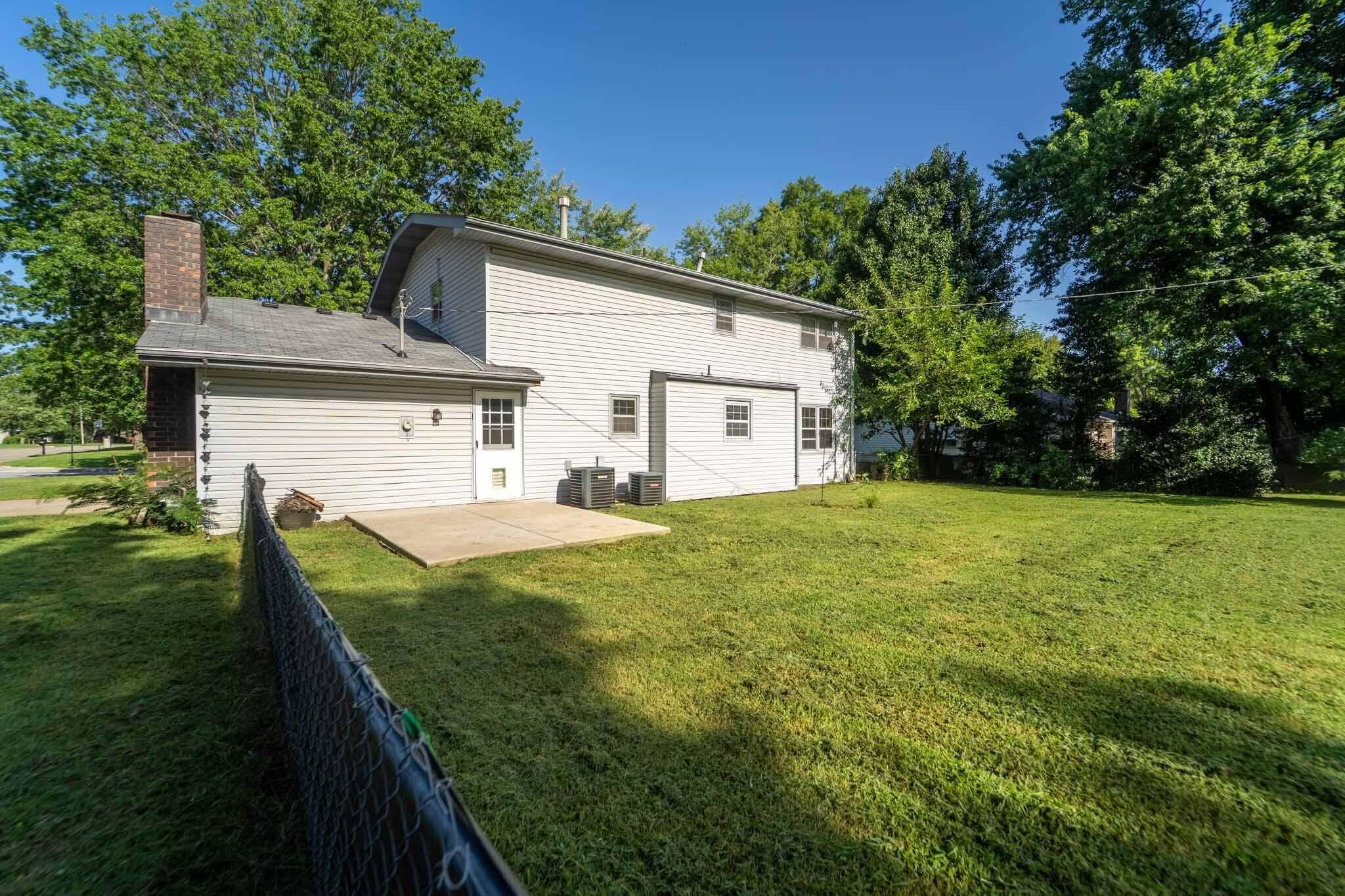 5486 South Clay Avenue Property Photo 3