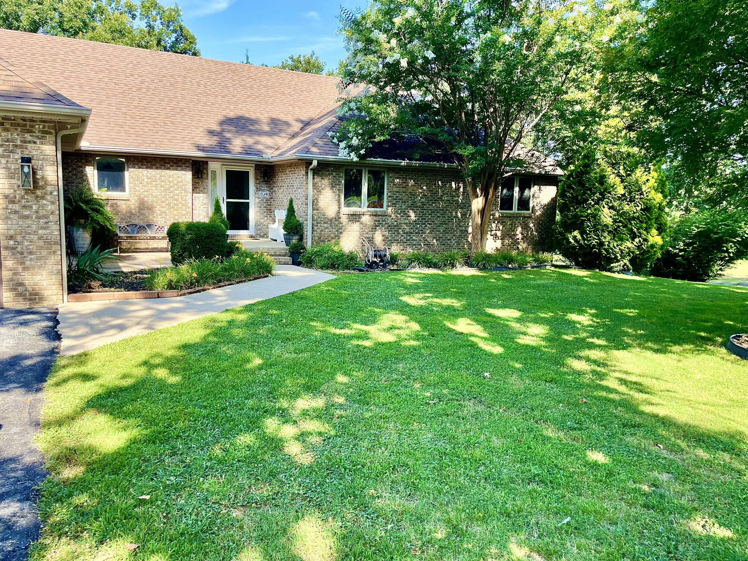 4025 Deer Ridge Street Property Photo 3