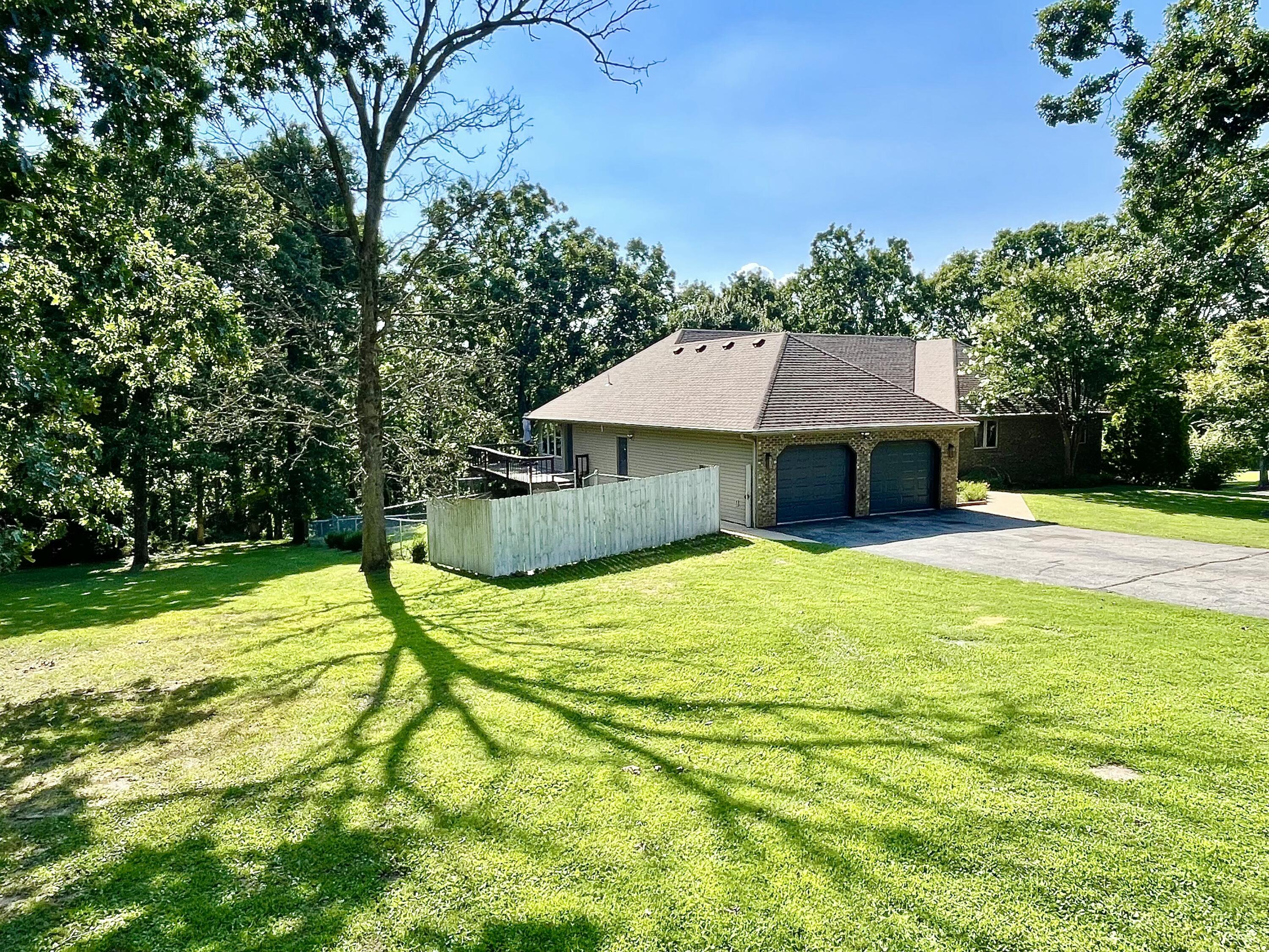 4025 Deer Ridge Street Property Photo 4