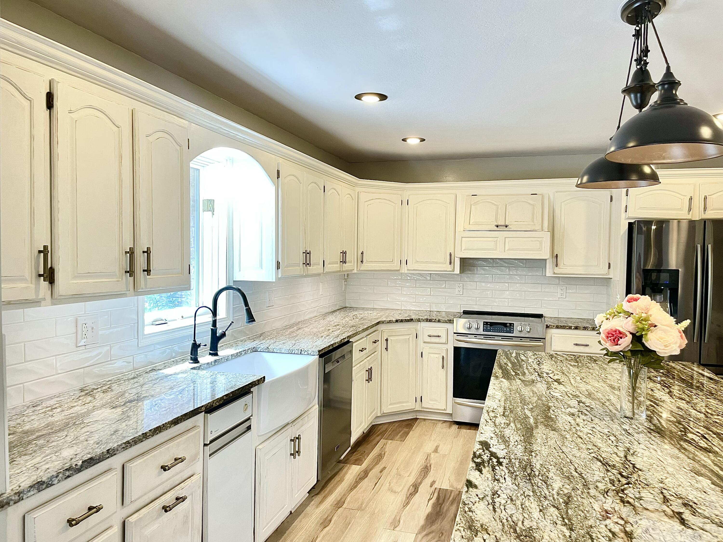 4025 Deer Ridge Street Property Photo 13