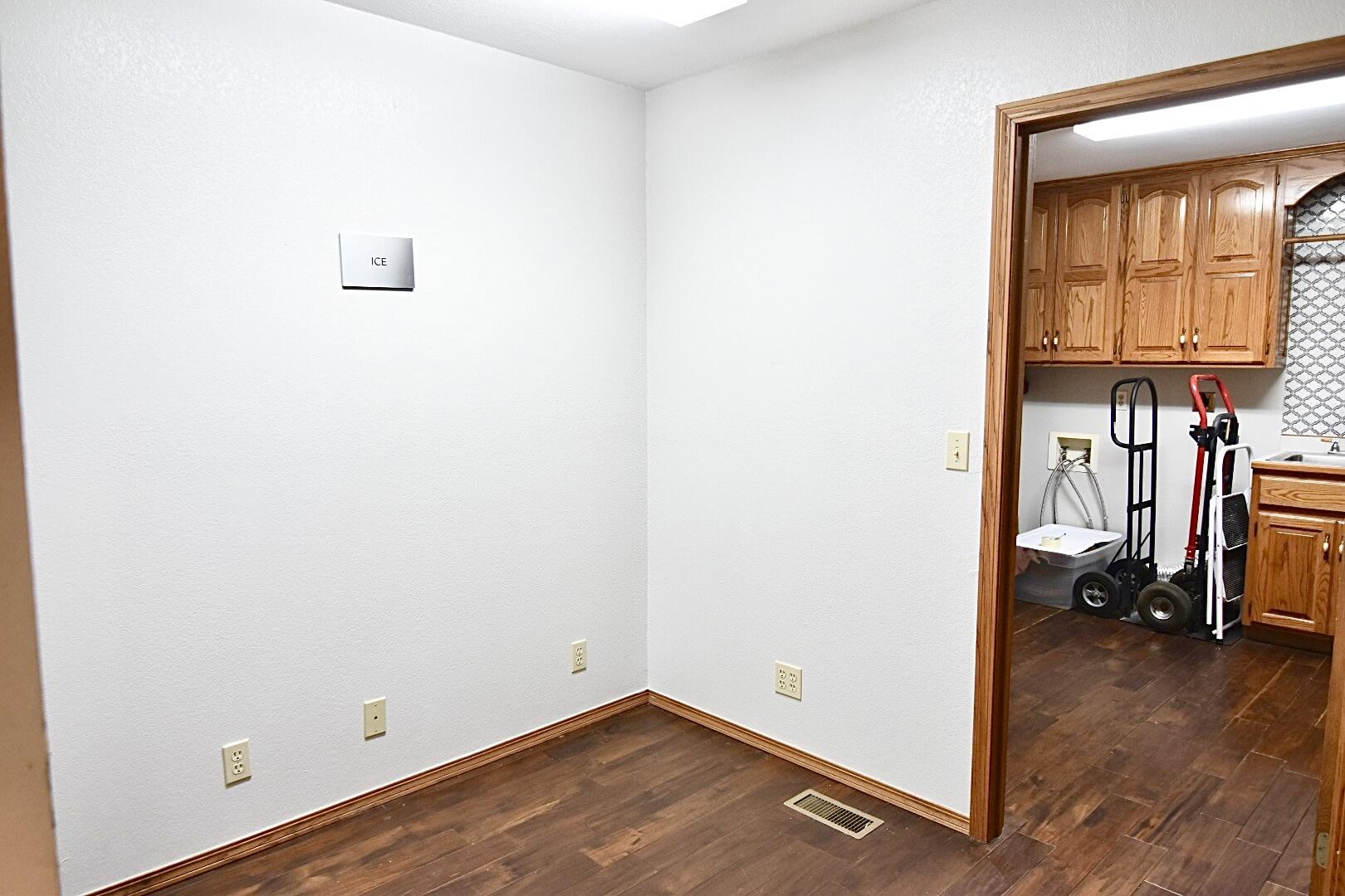 4025 Deer Ridge Street Property Photo 23