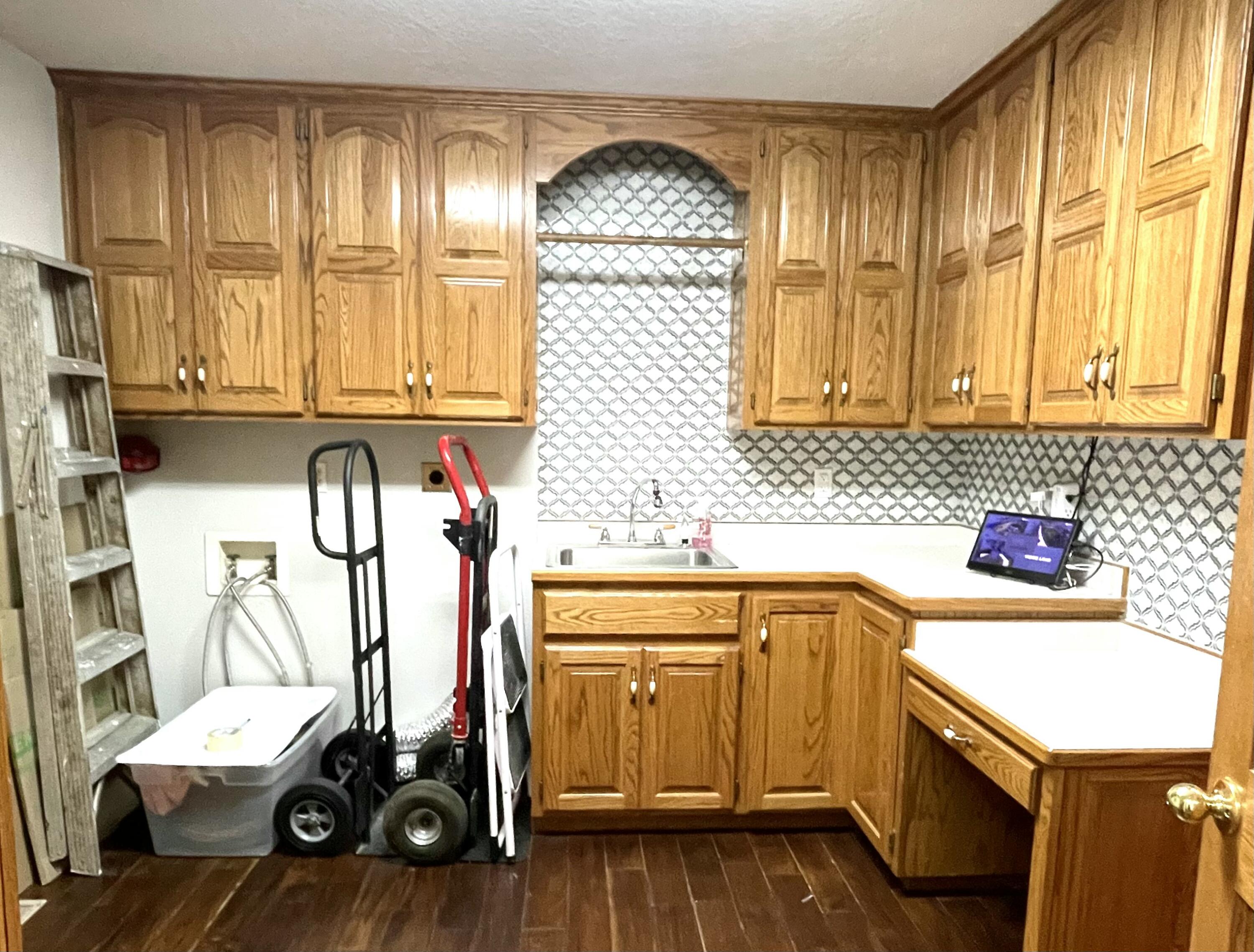 4025 Deer Ridge Street Property Photo 25