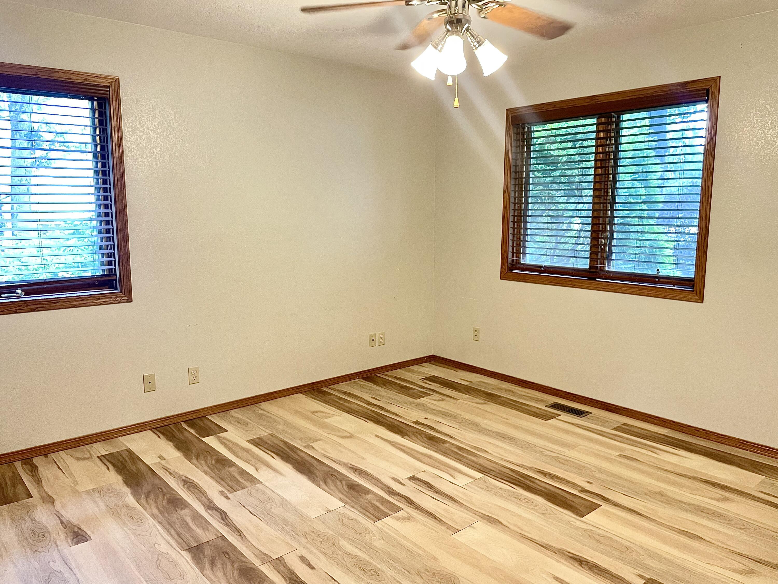 4025 Deer Ridge Street Property Photo 29