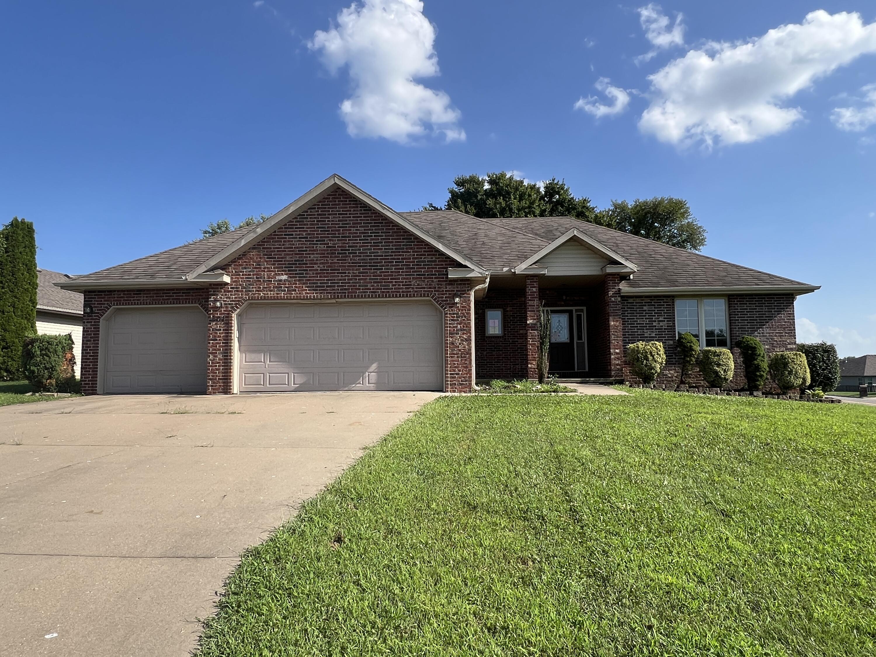 501 Falcon Heights Property Photo 1
