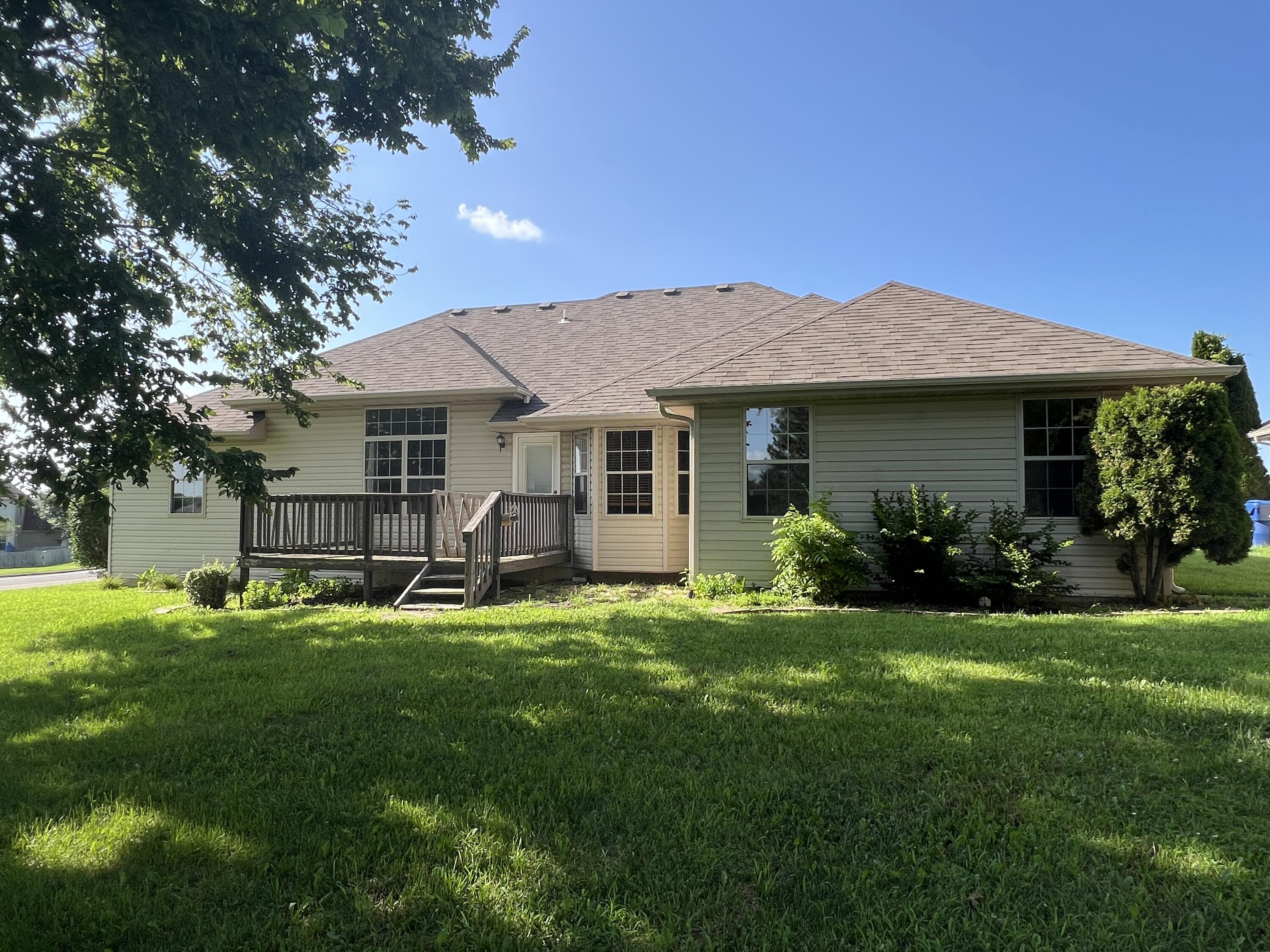 501 Falcon Heights Property Photo 4