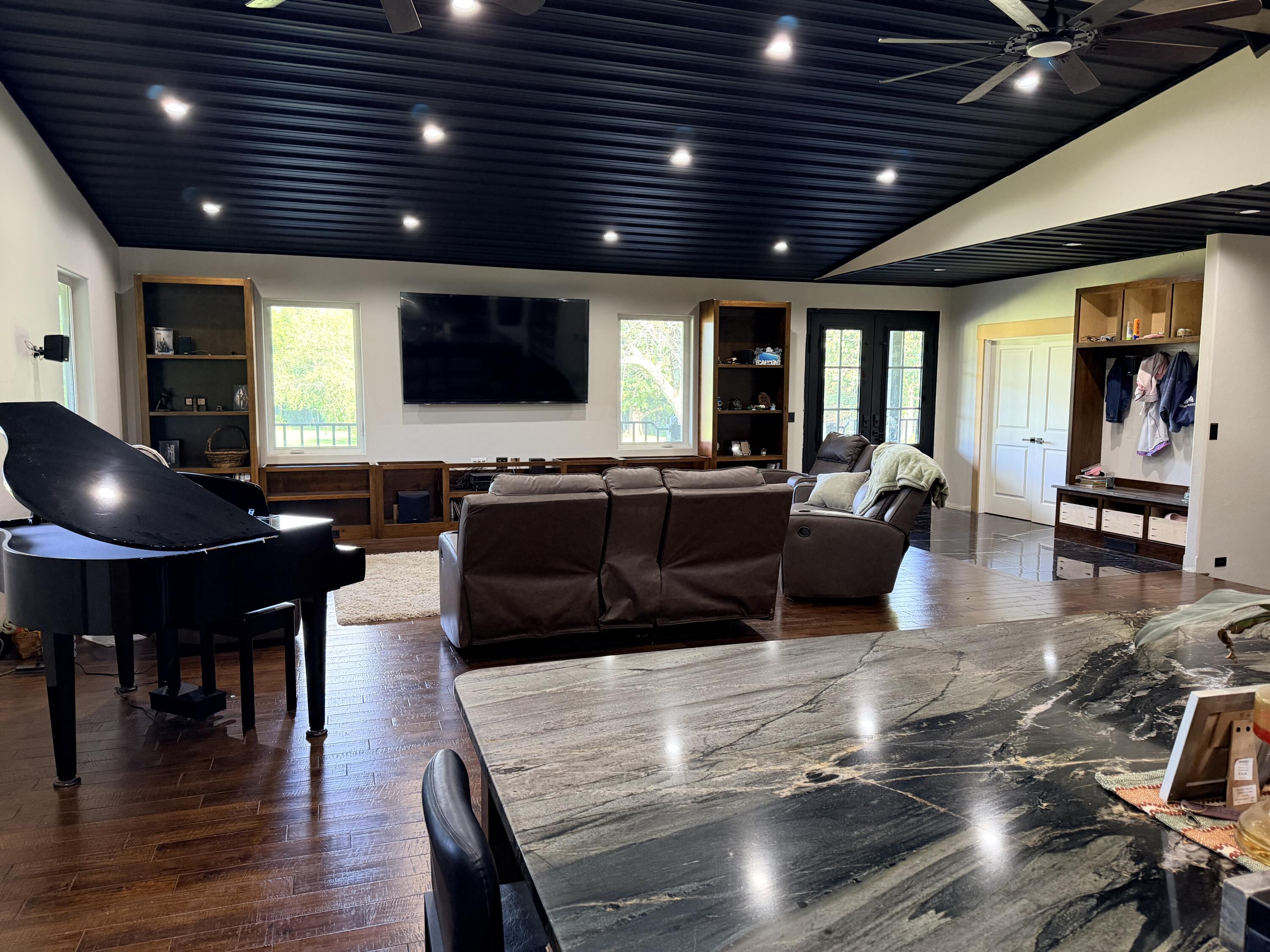 71 Castlegate Drive Property Photo 15
