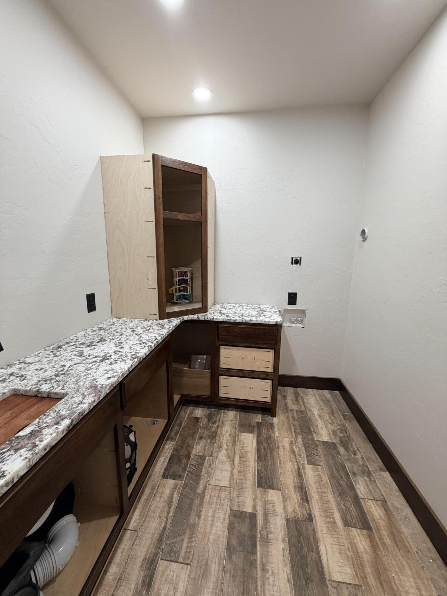 71 Castlegate Drive Property Photo 34