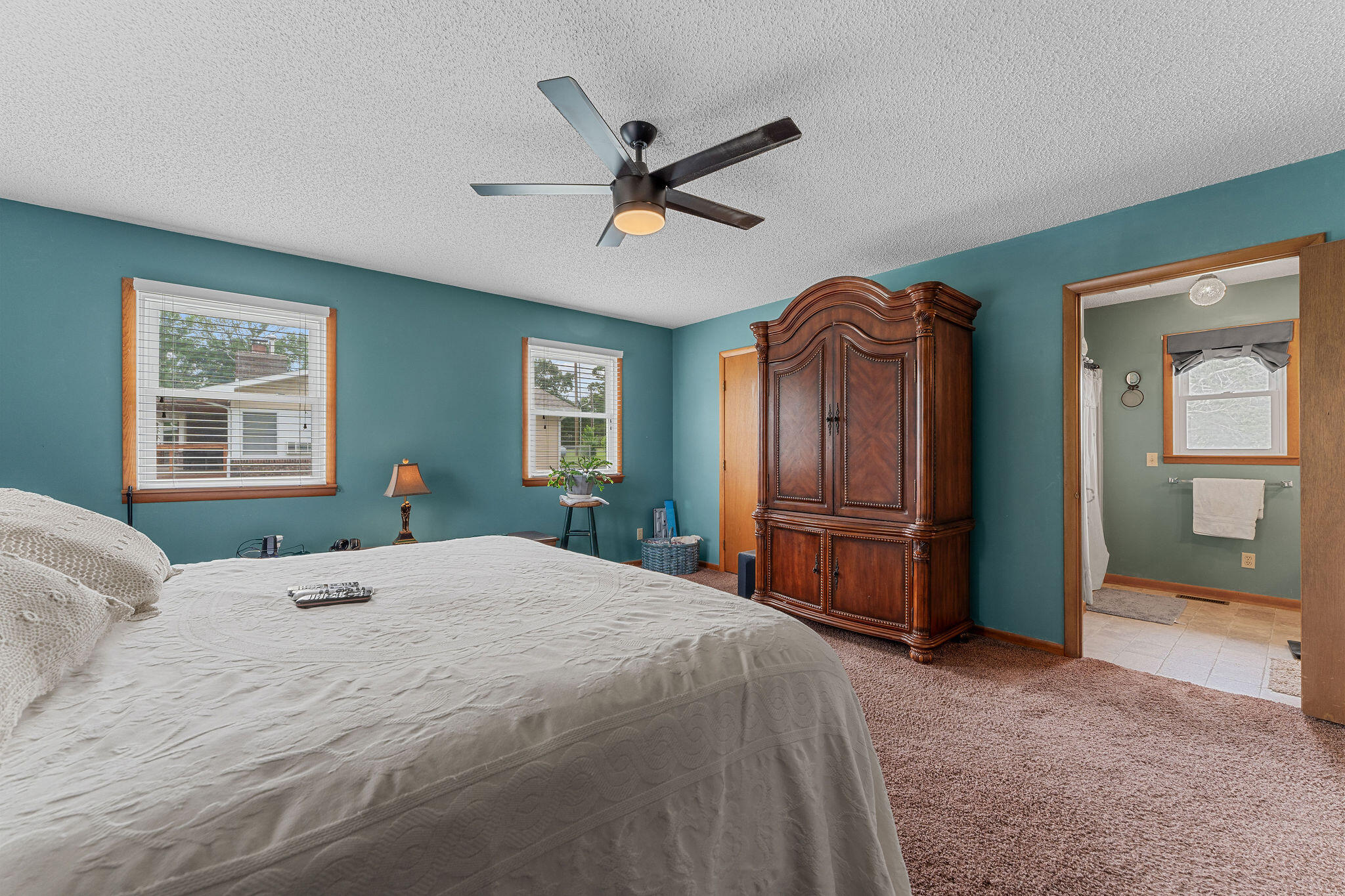 25691 Hillcrest Drive Property Photo 10