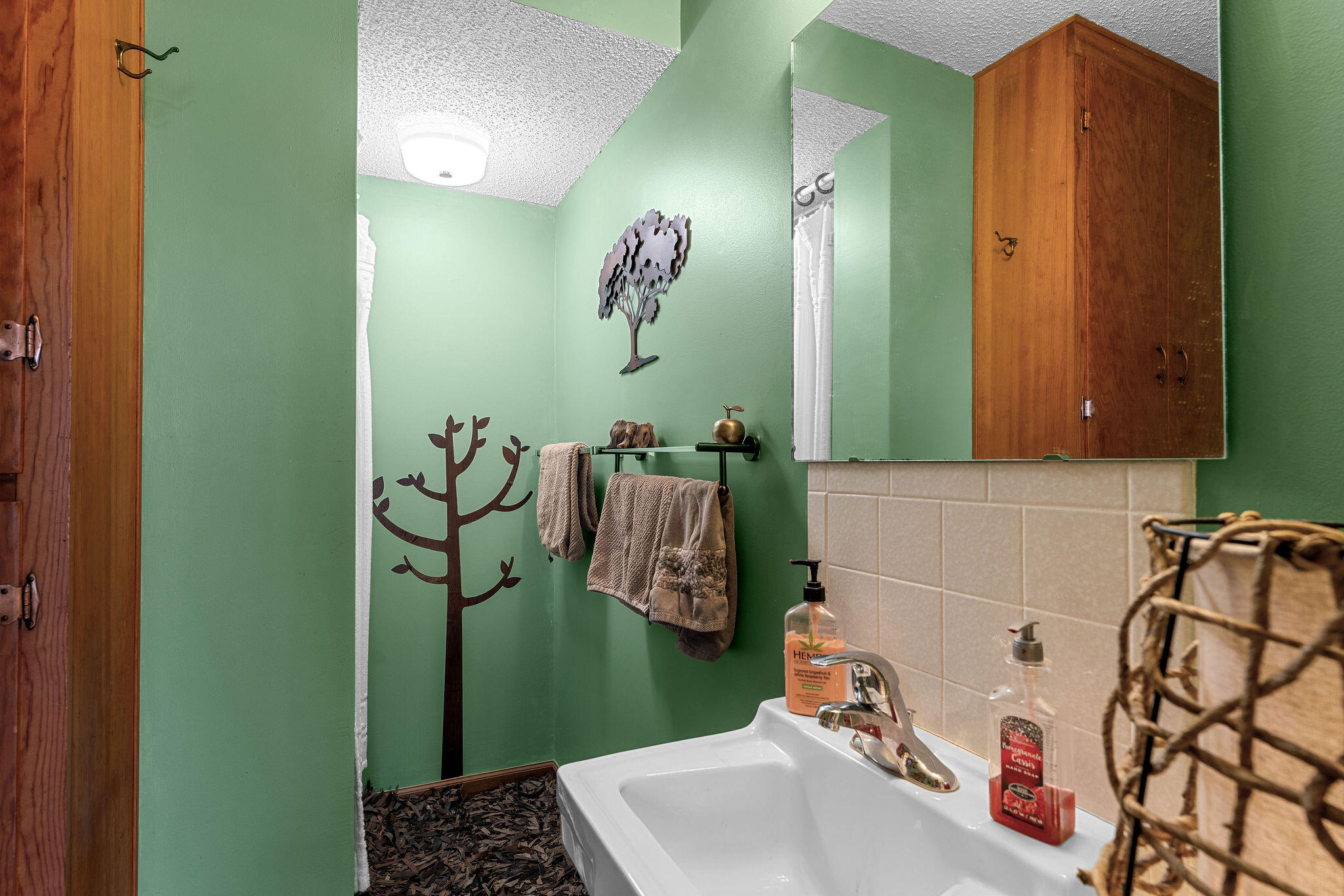 25691 Hillcrest Drive Property Photo 20