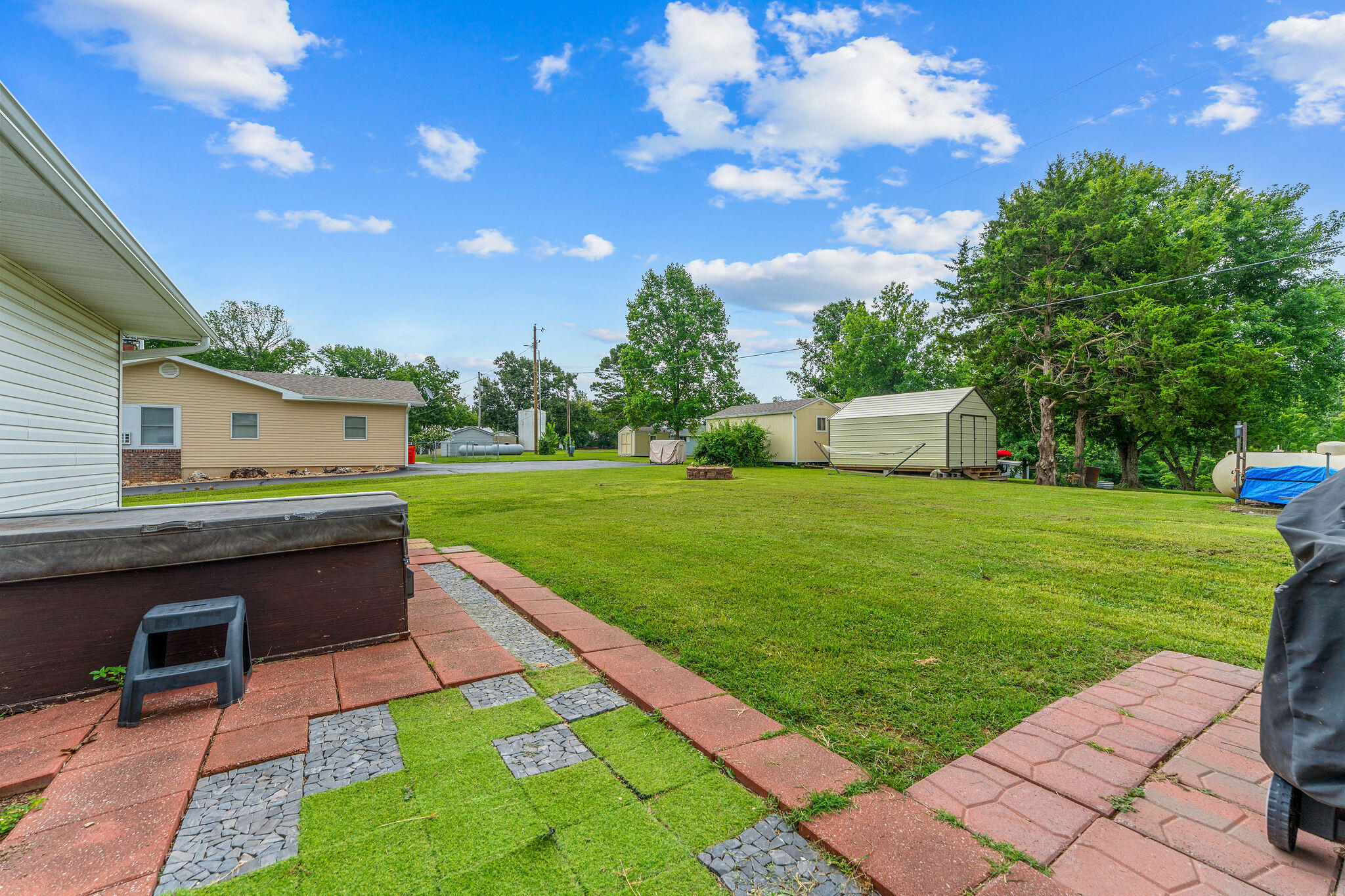 25691 Hillcrest Drive Property Photo 28