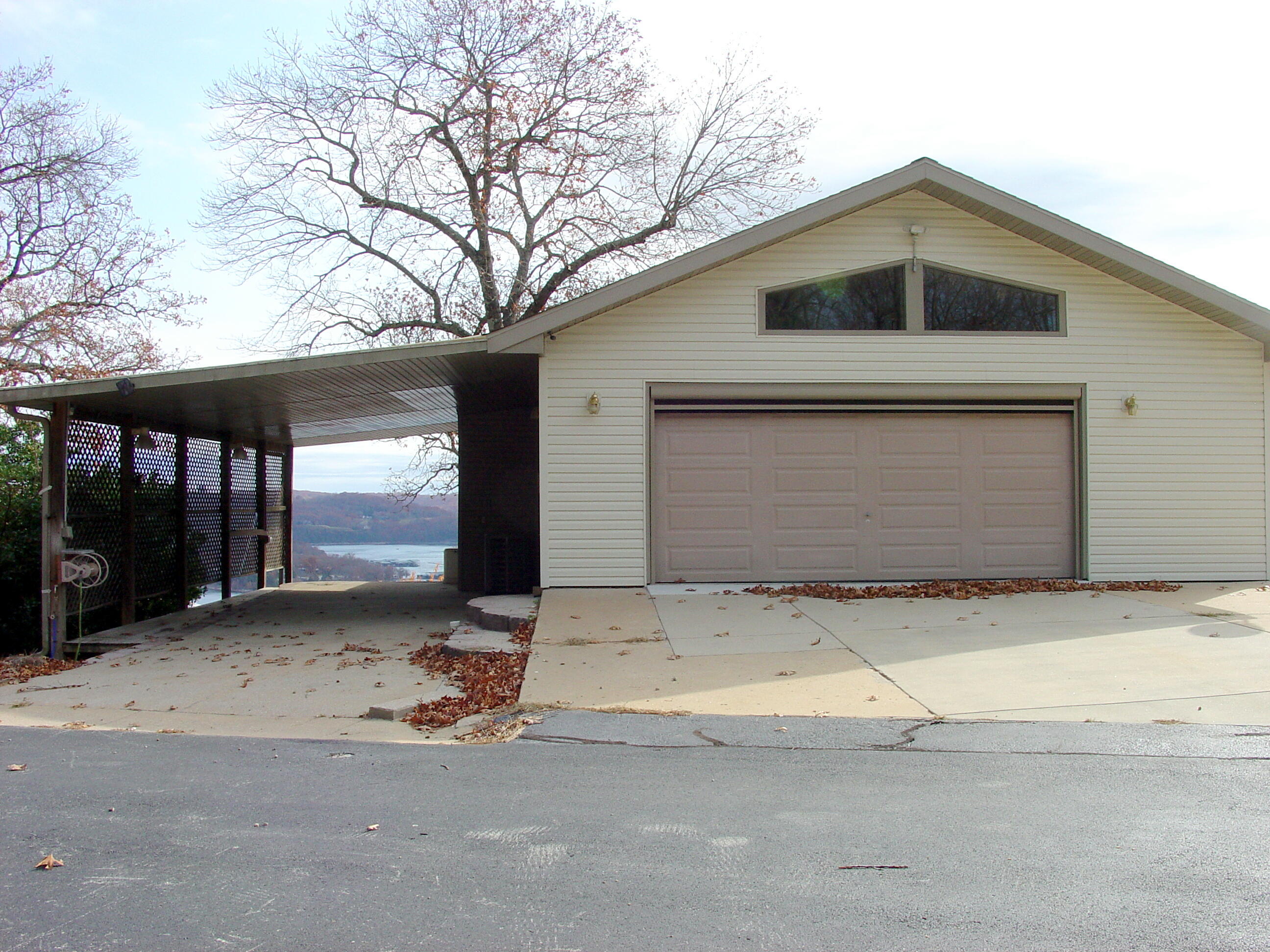 62 South Ridge Lane Property Photo 5
