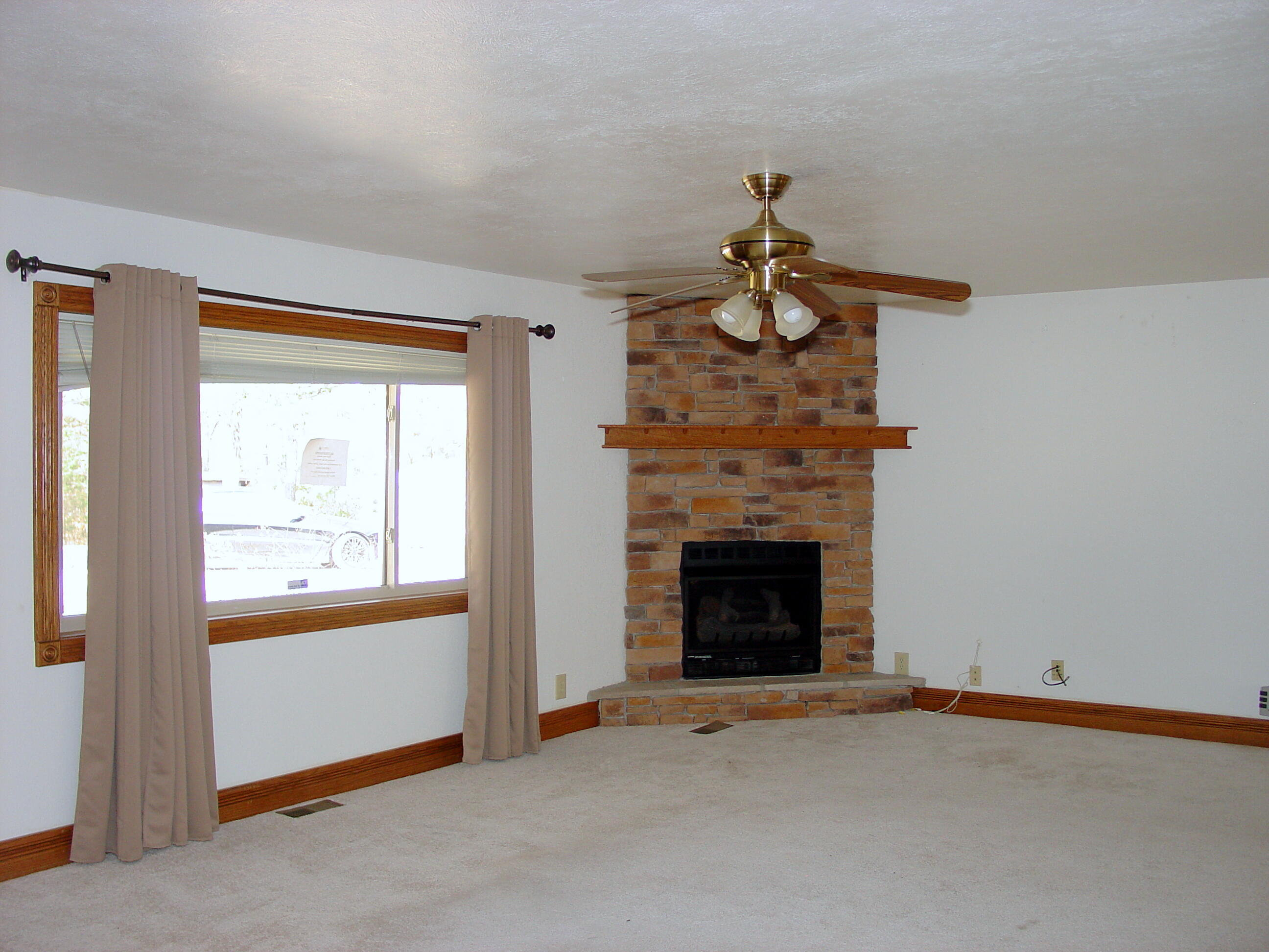 62 South Ridge Lane Property Photo 9