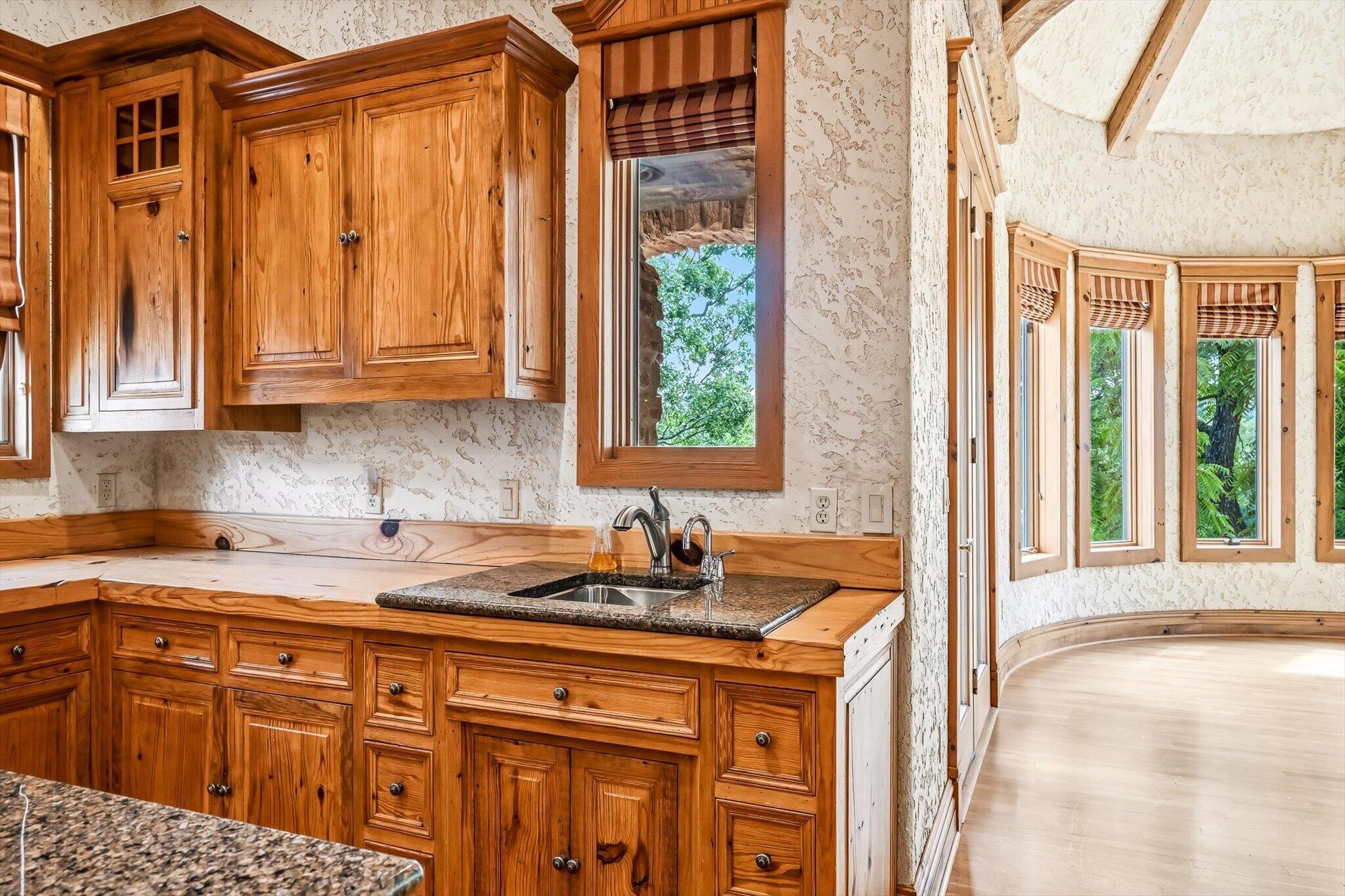 6108 South Bluff Ridge Road Property Photo 17