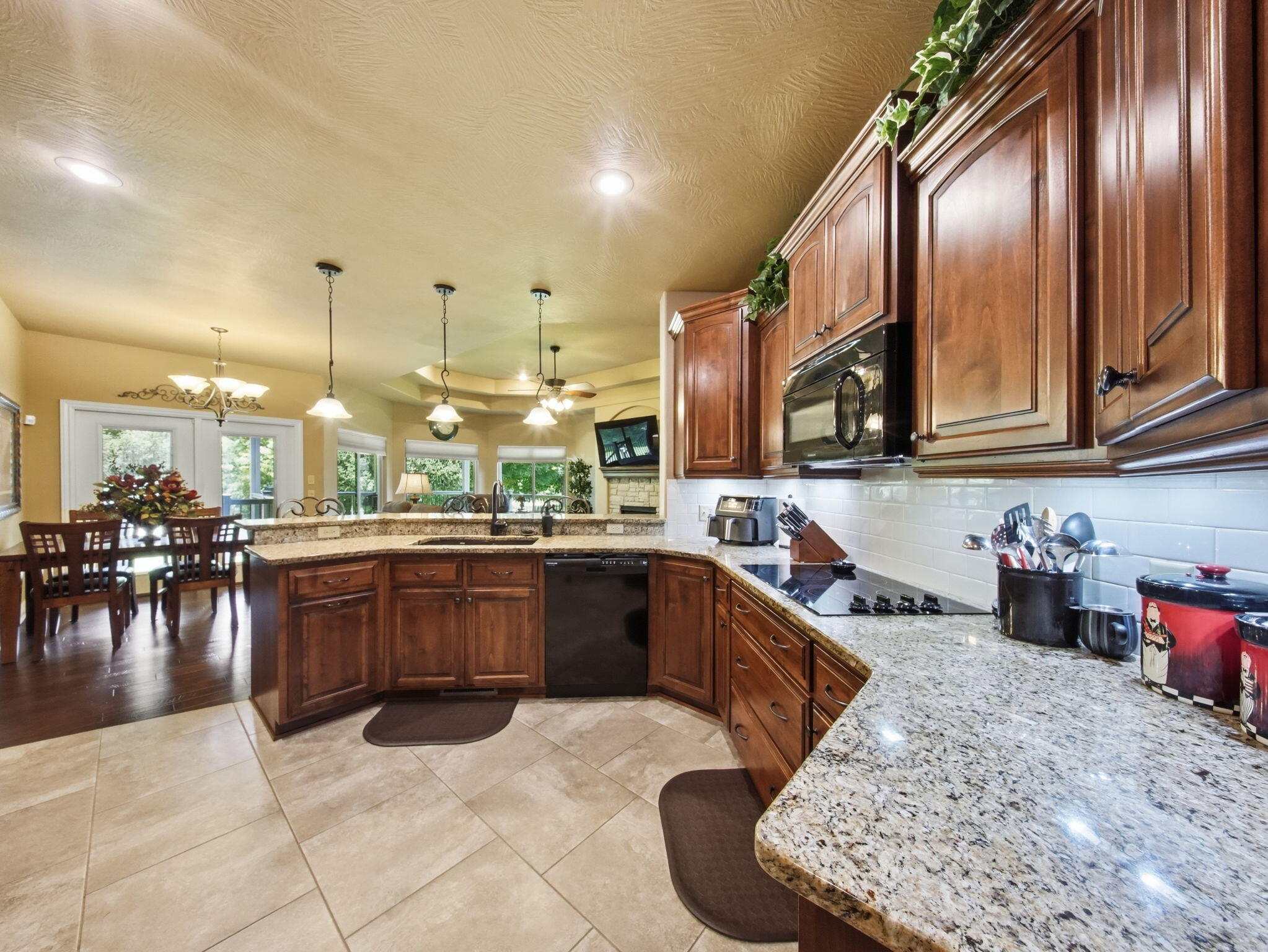 599 Penzance Drive Property Photo 15
