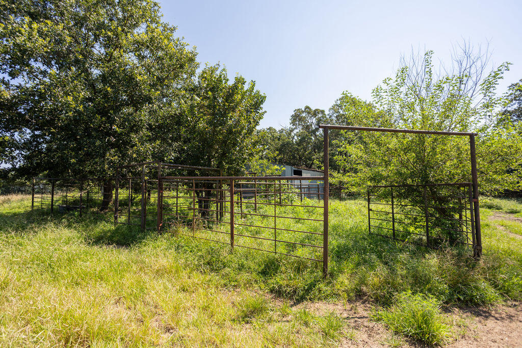 525 East Hwy C Property Photo 1