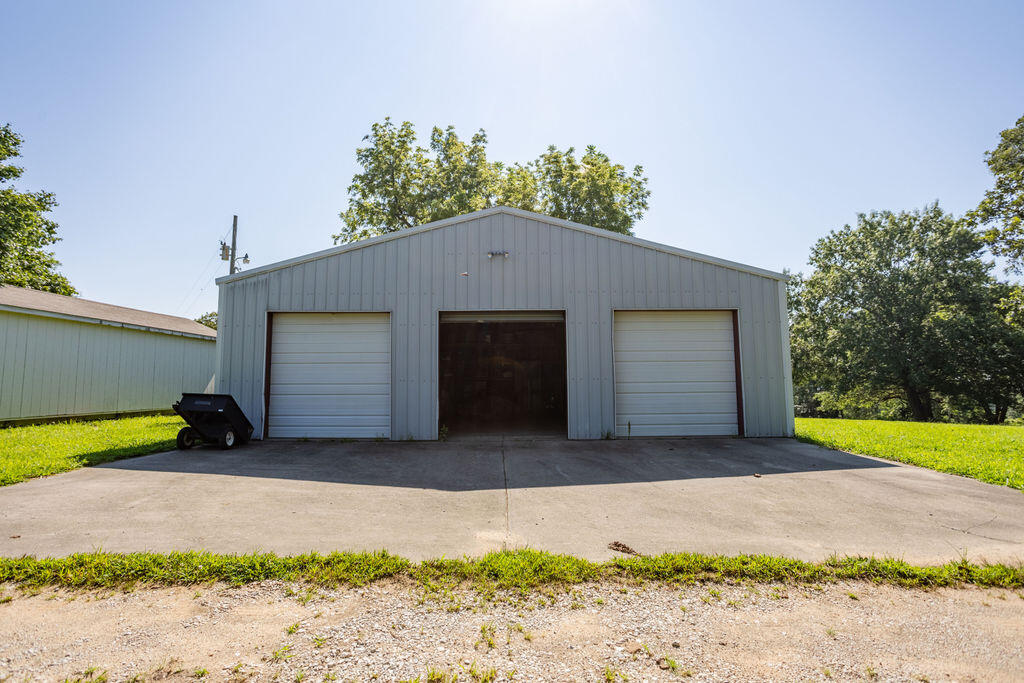 525 East Hwy C Property Photo 9
