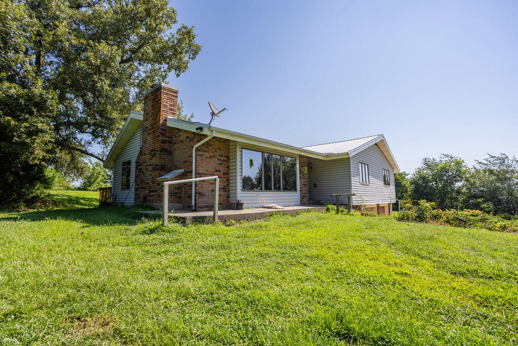 525 East Hwy C Property Photo 10