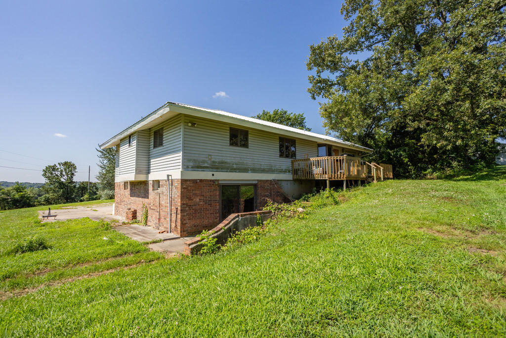 525 East Hwy C Property Photo 28