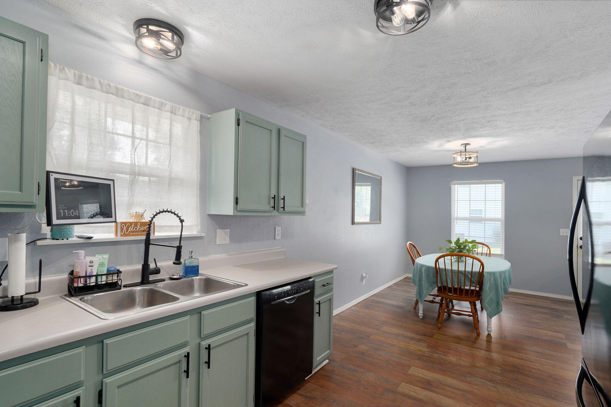 405 Lynn Drive Property Photo 15