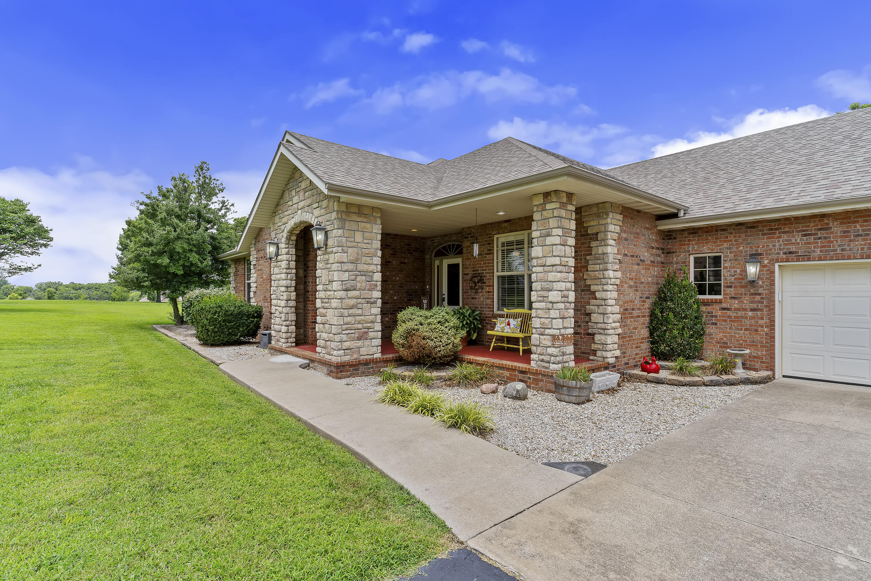 4465 North Raintree Drive Property Photo 3