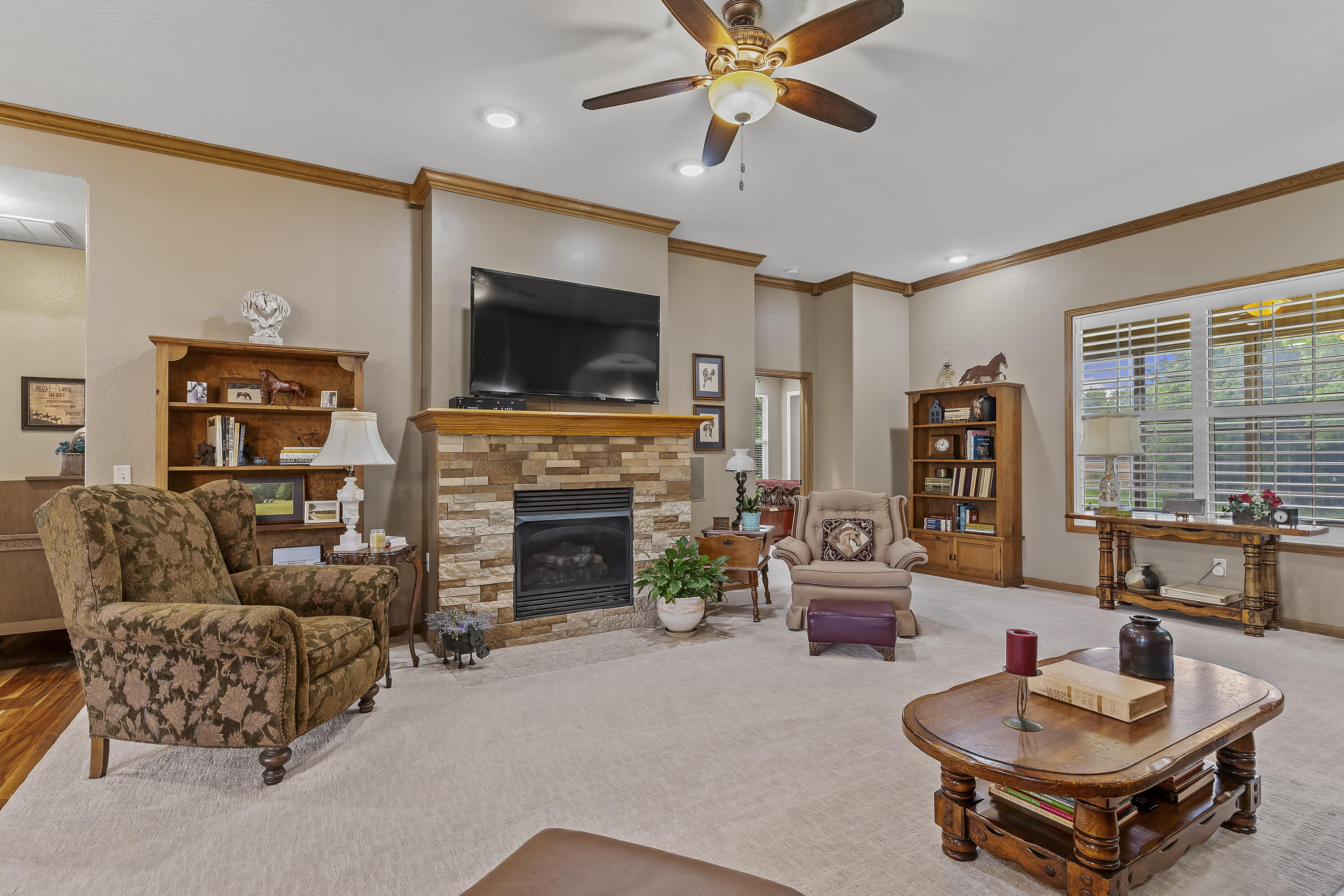 4465 North Raintree Drive Property Photo 7