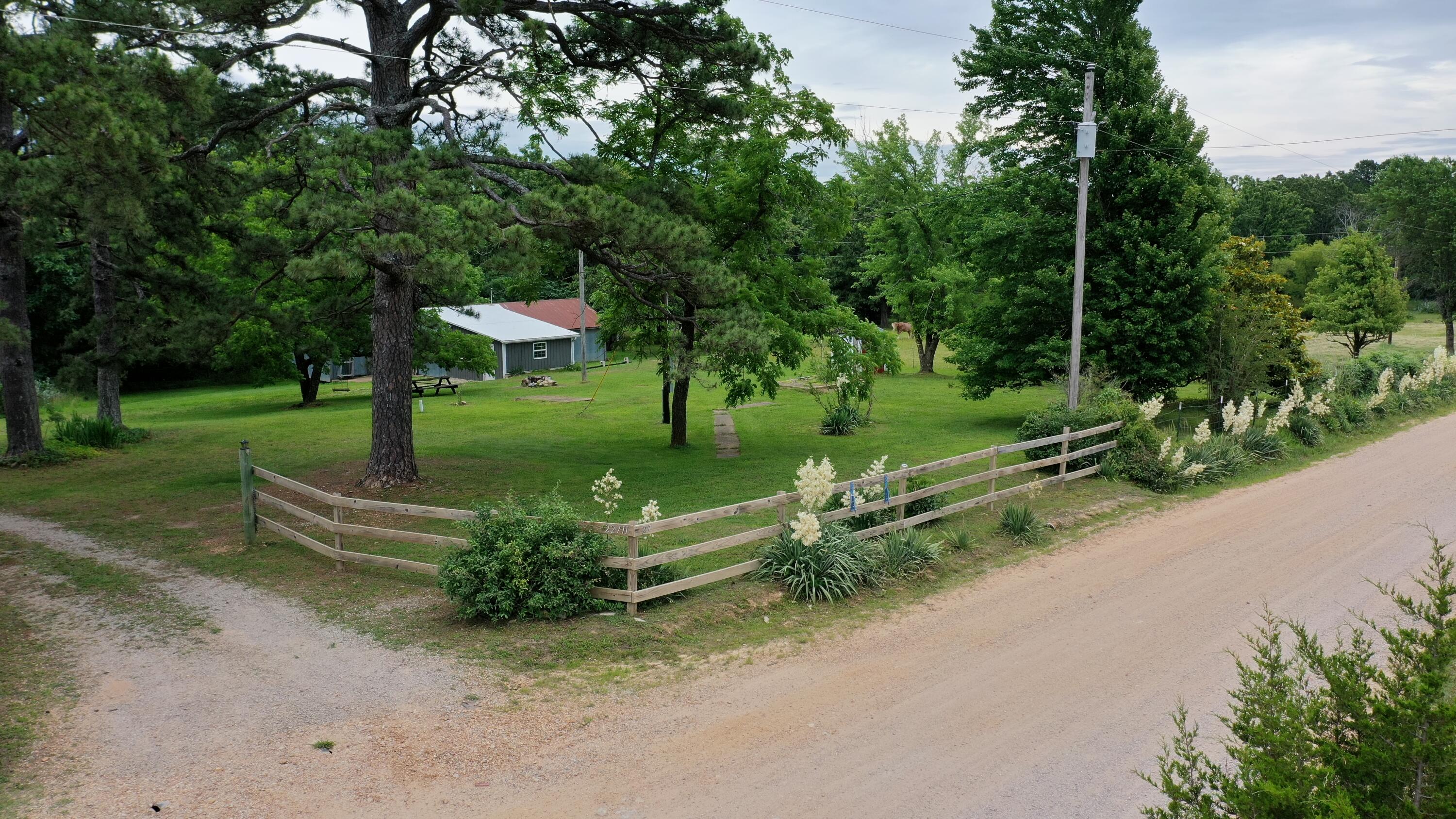 22711 Center Valley Road Property Photo 3