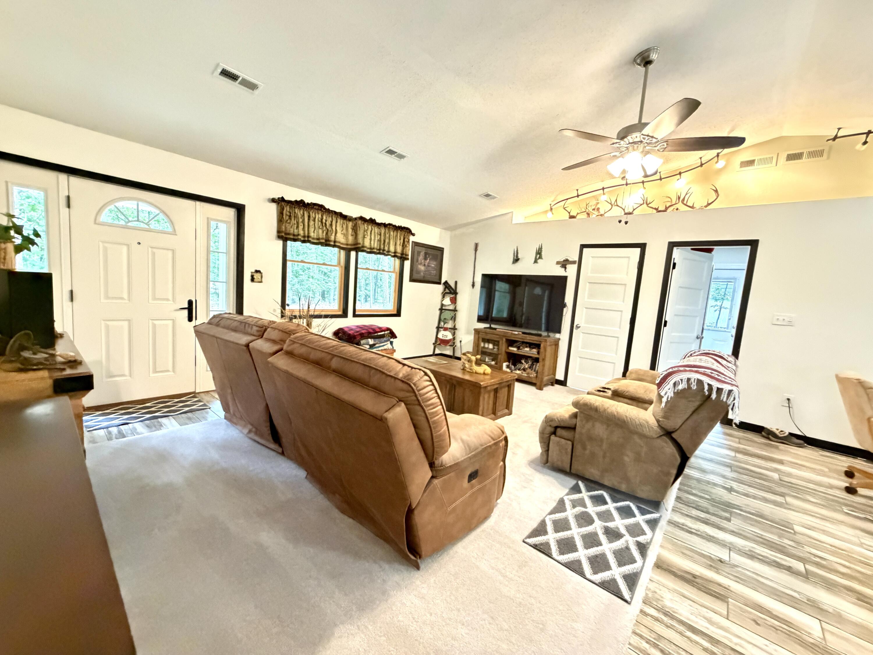22711 Center Valley Road Property Photo 11