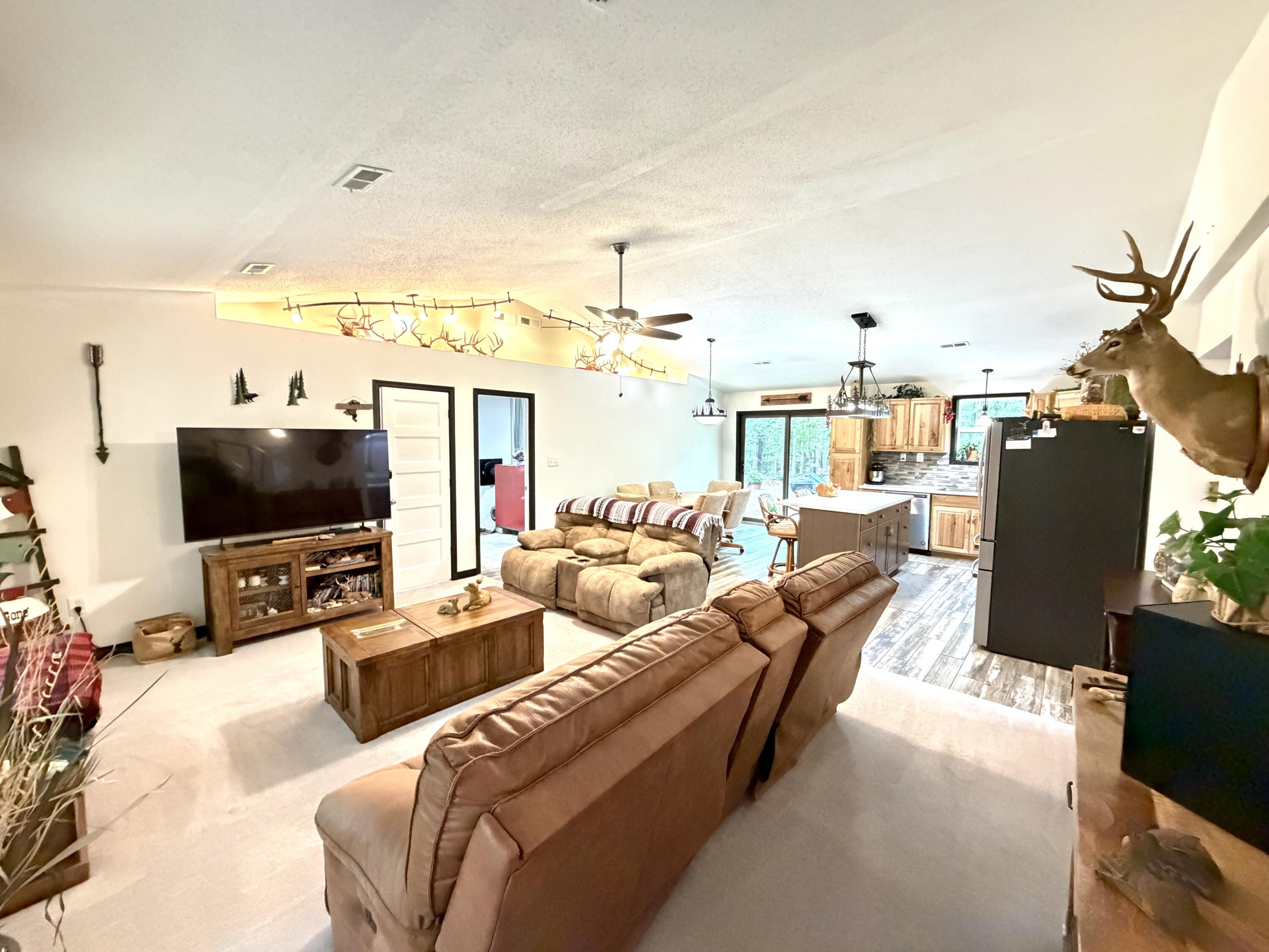 22711 Center Valley Road Property Photo 12