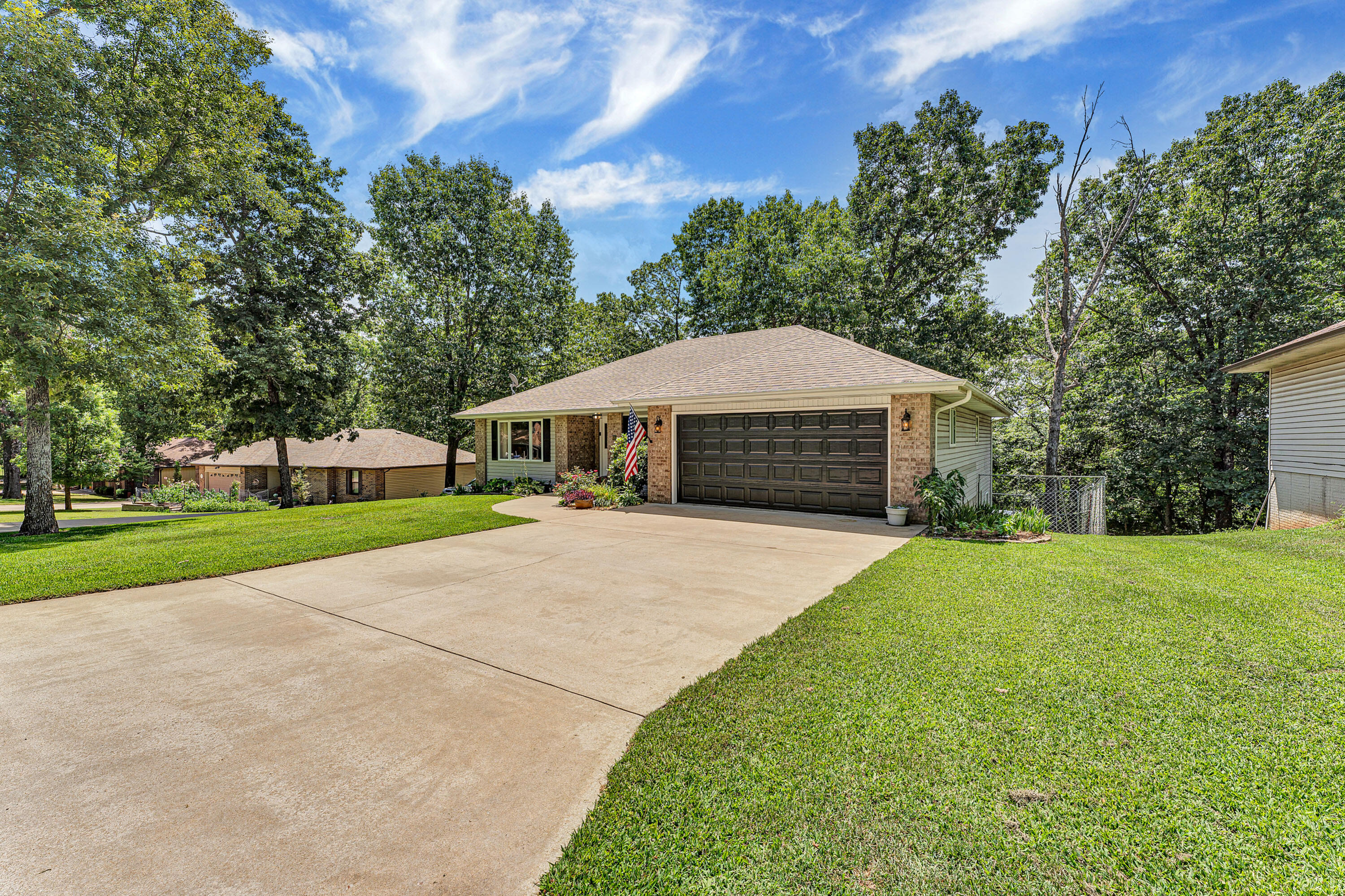 64 Northwoods Drive Property Photo 2