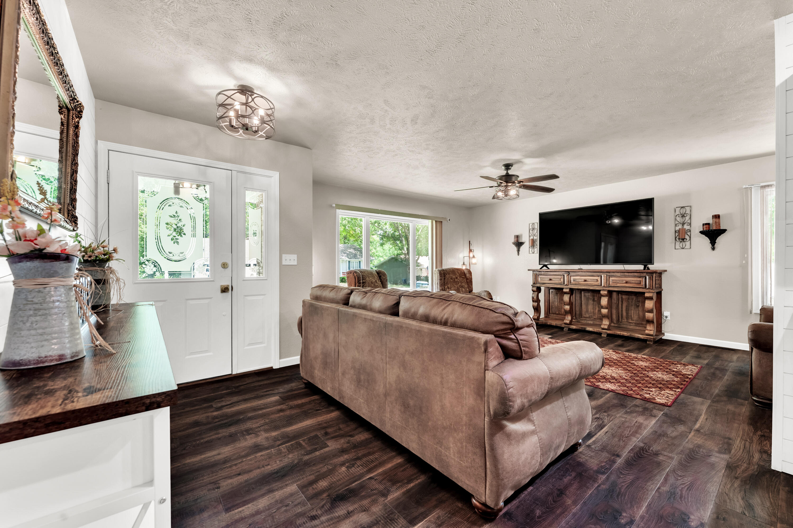 64 Northwoods Drive Property Photo 12