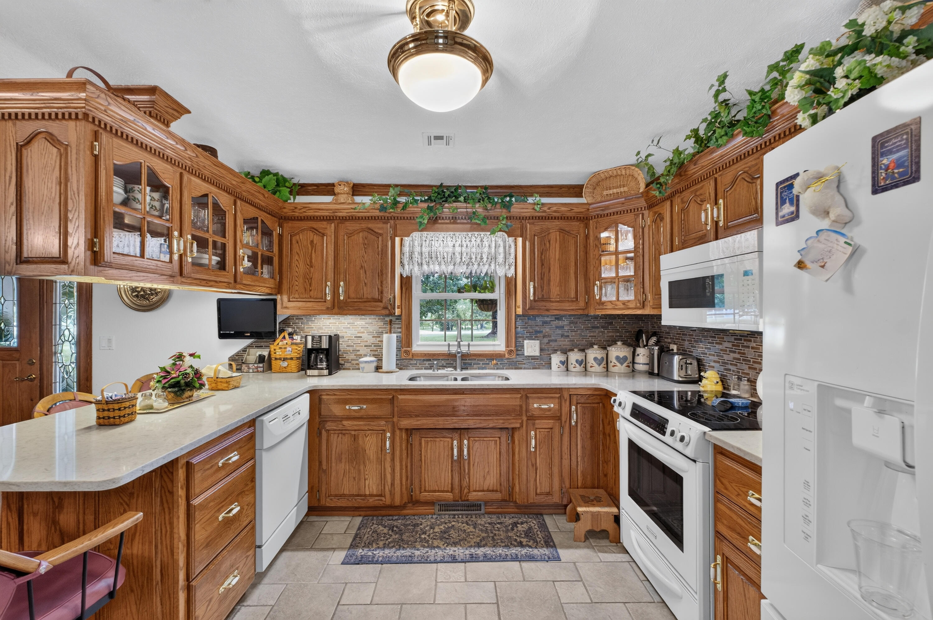 1568 Glossip Avenue Property Photo 11