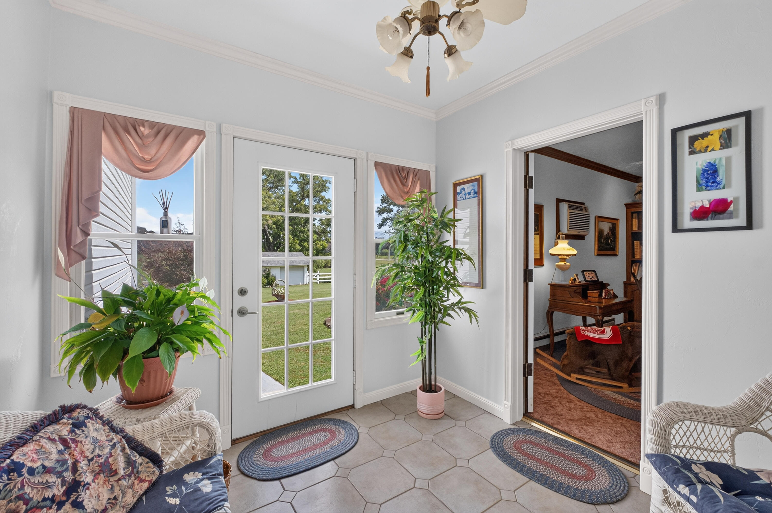 1568 Glossip Avenue Property Photo 15