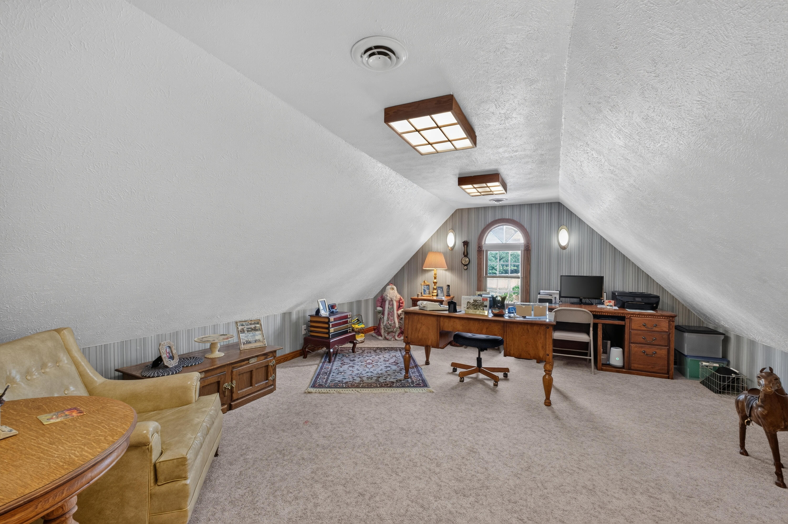 1568 Glossip Avenue Property Photo 26