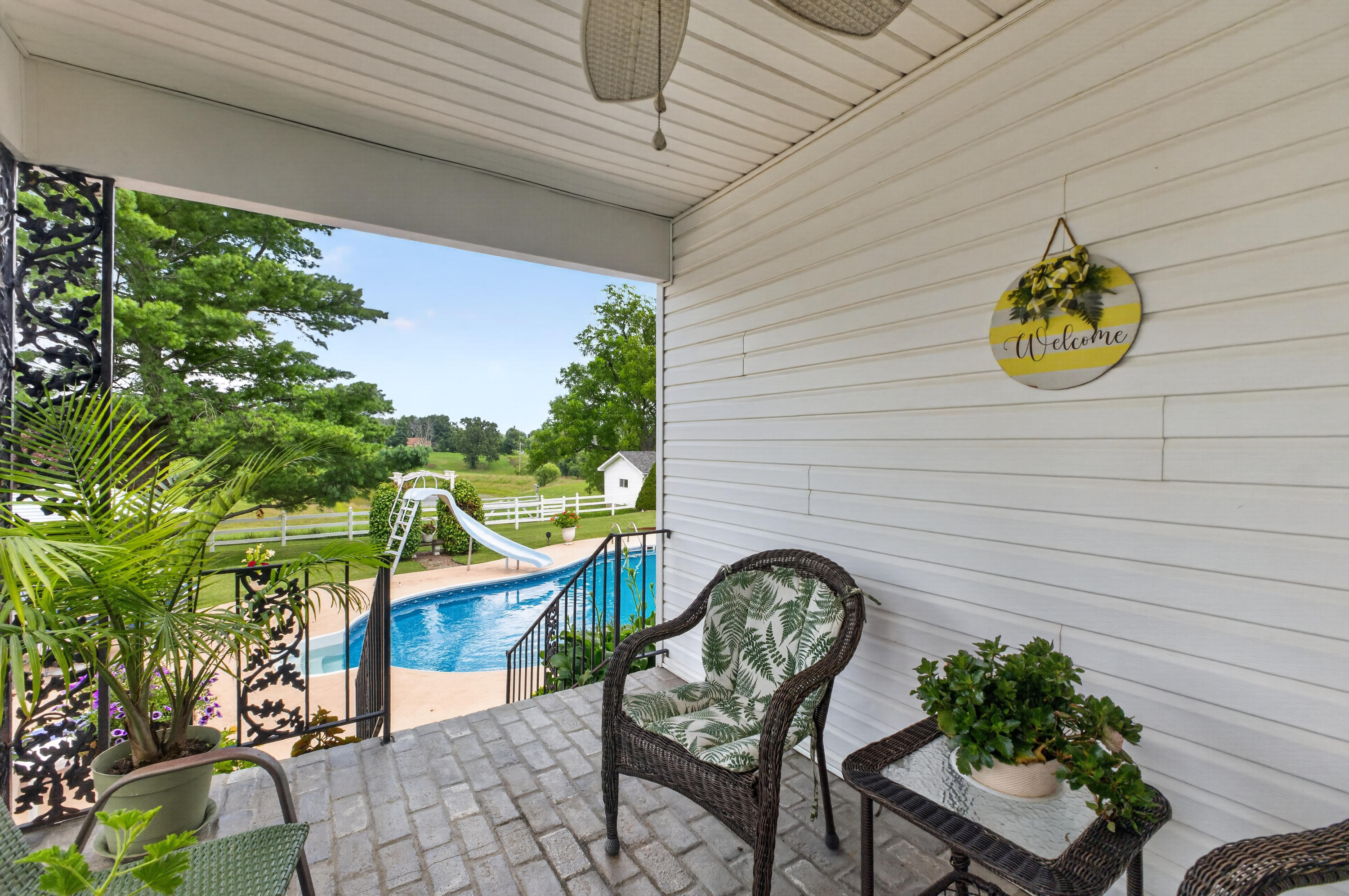 1568 Glossip Avenue Property Photo 28