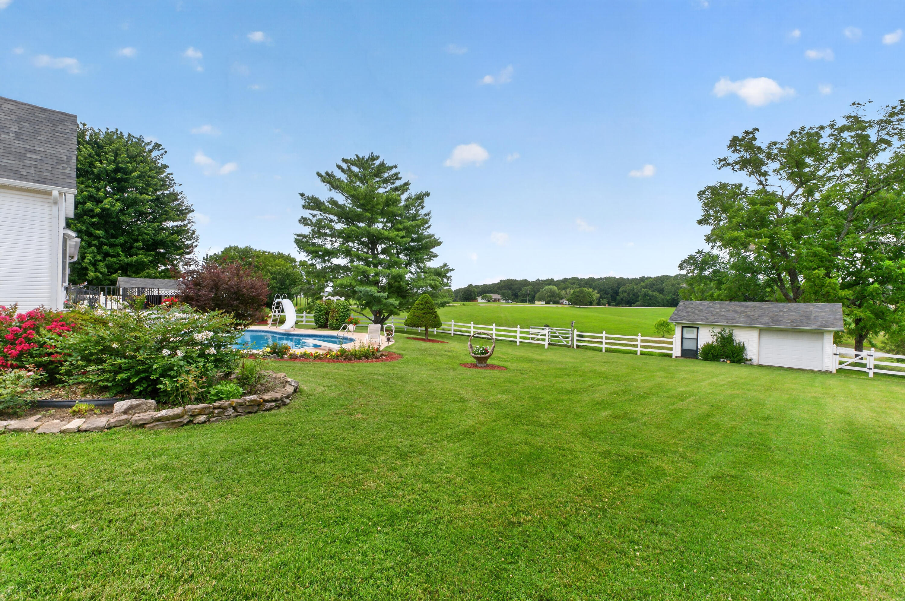 1568 Glossip Avenue Property Photo 34