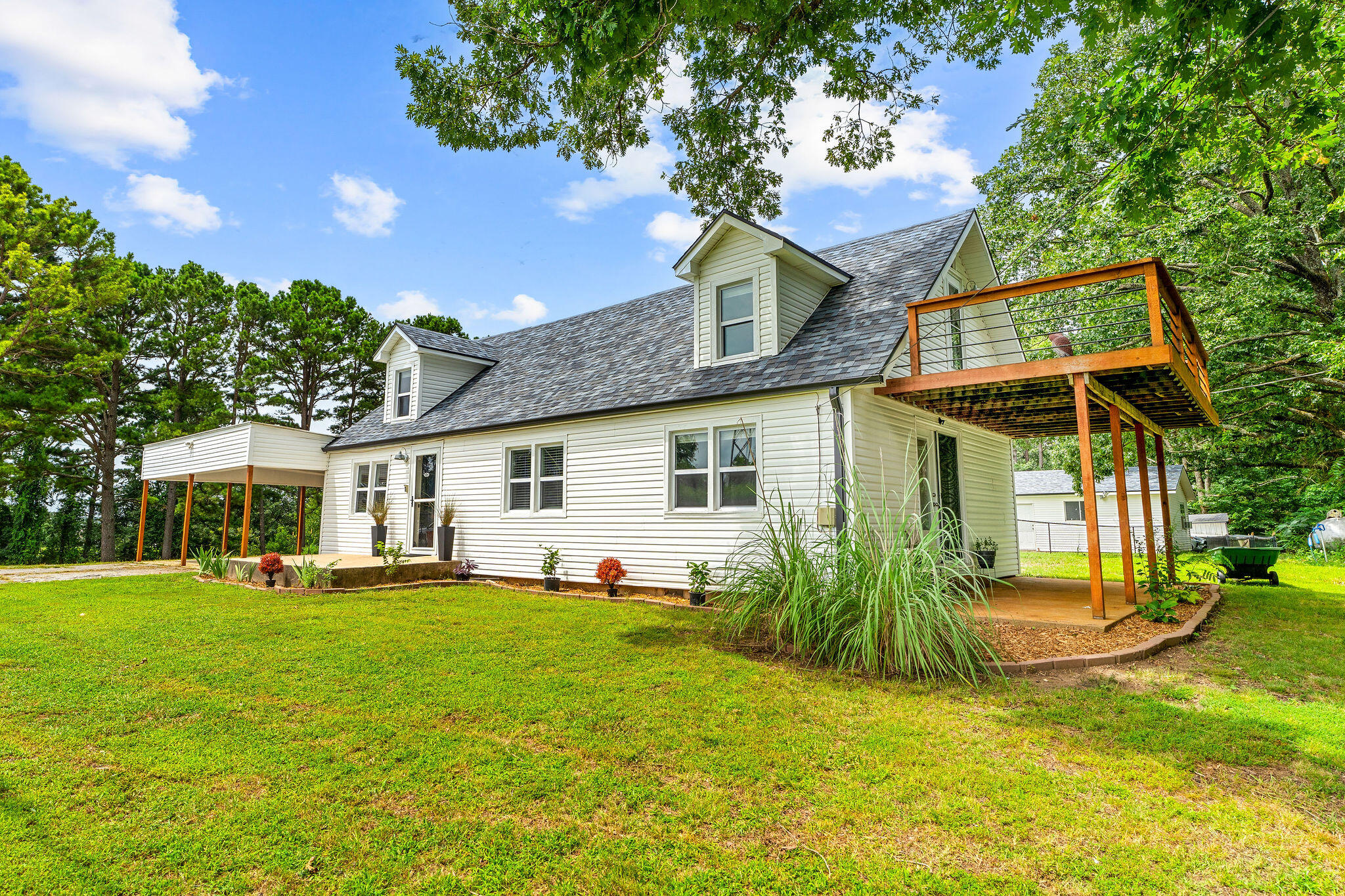22059 Knob Hill Lane Property Photo 11
