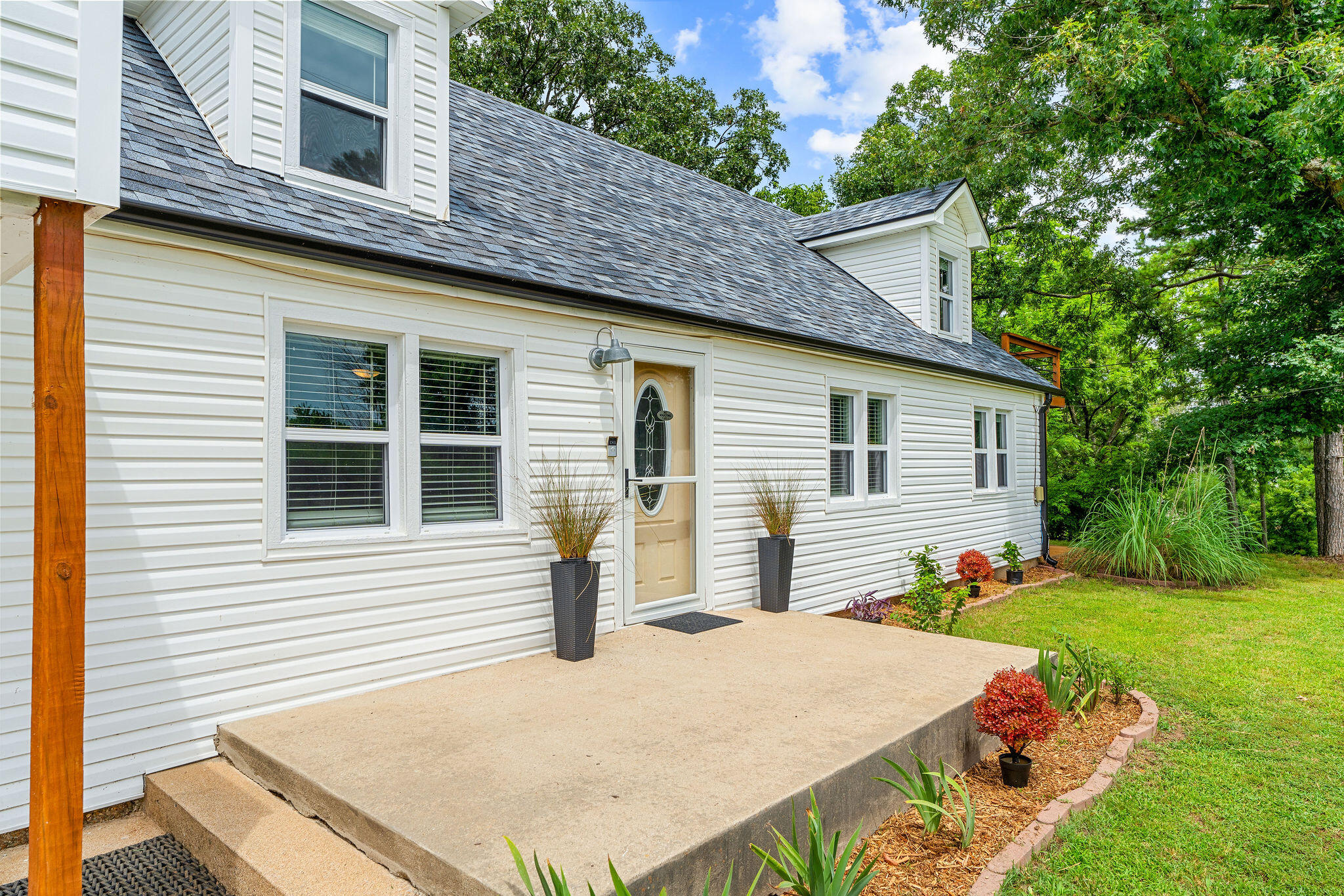 22059 Knob Hill Lane Property Photo 14