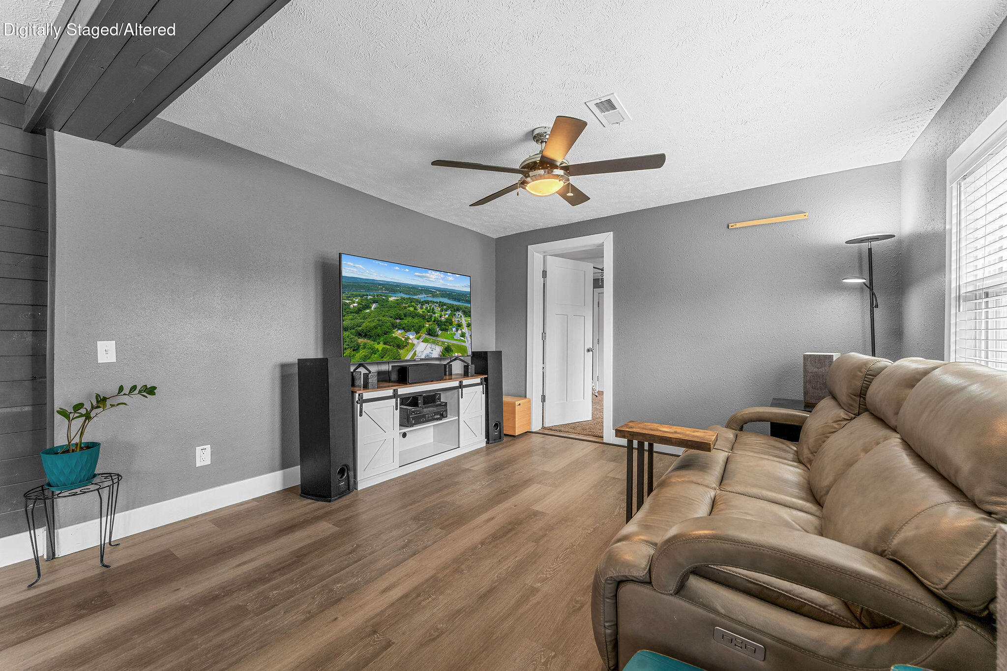 22059 Knob Hill Lane Property Photo 16