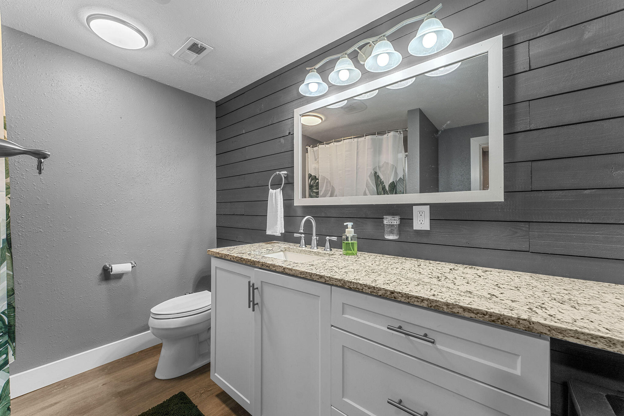 22059 Knob Hill Lane Property Photo 33