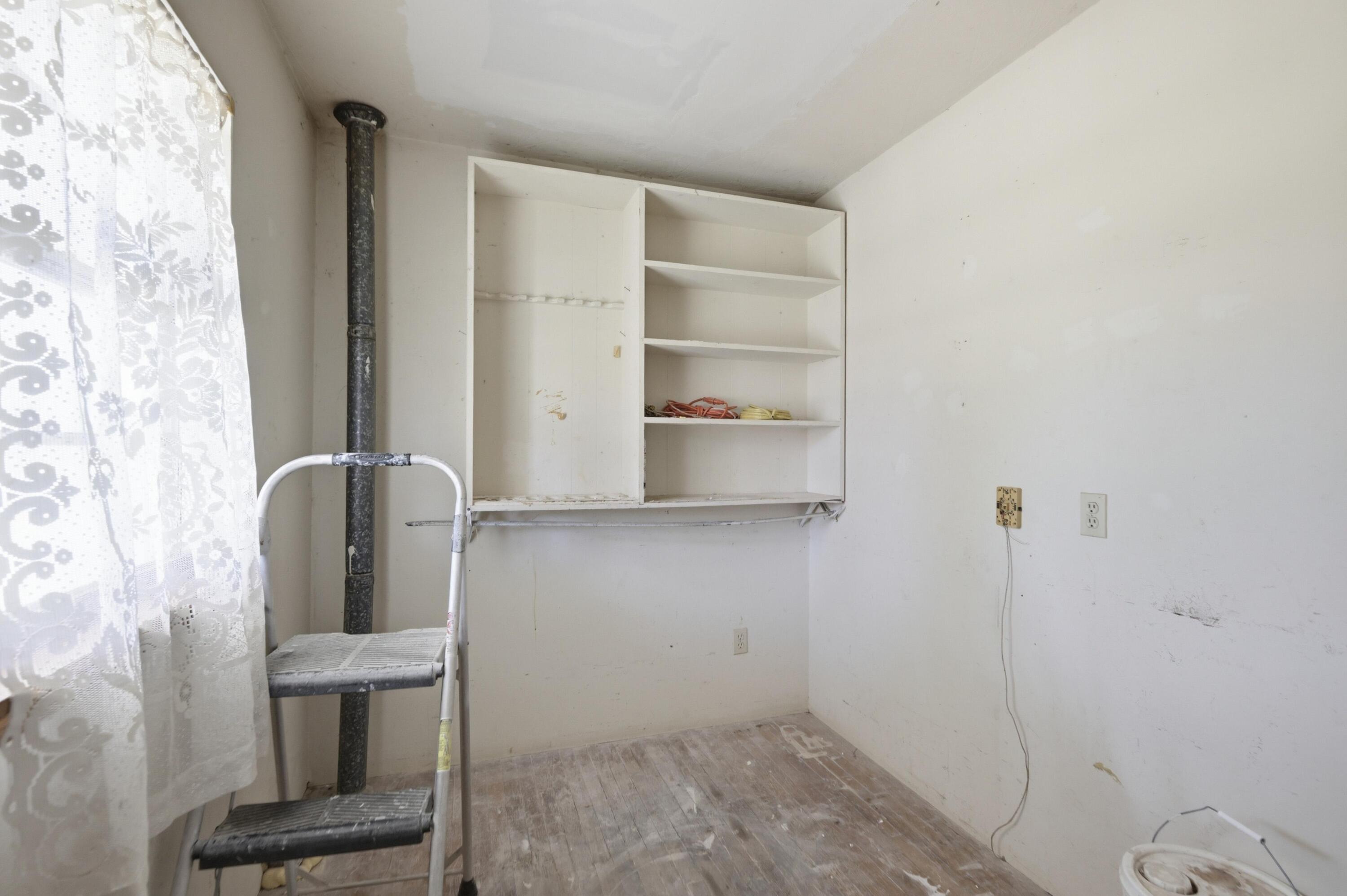 924 Weibert Road Property Photo 10
