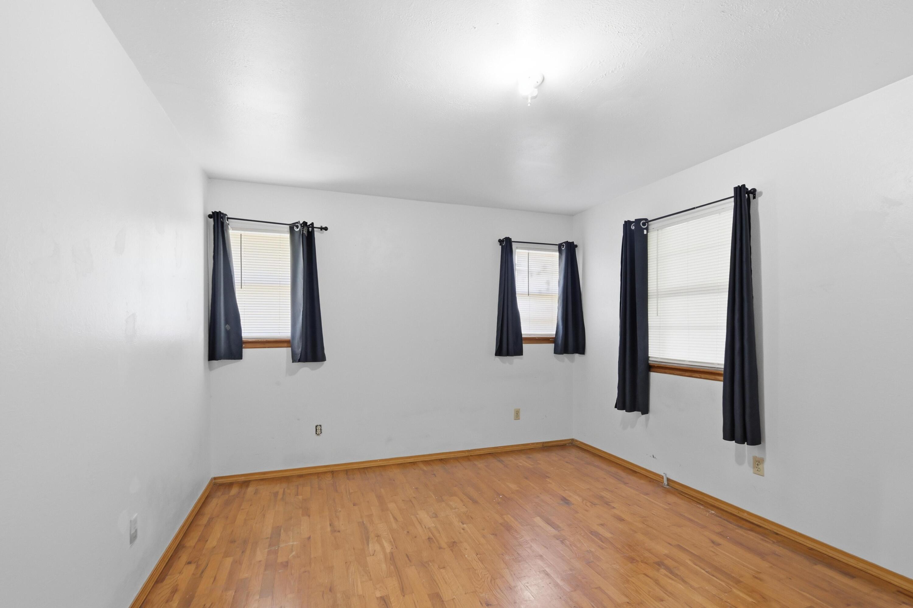 924 Weibert Road Property Photo 13