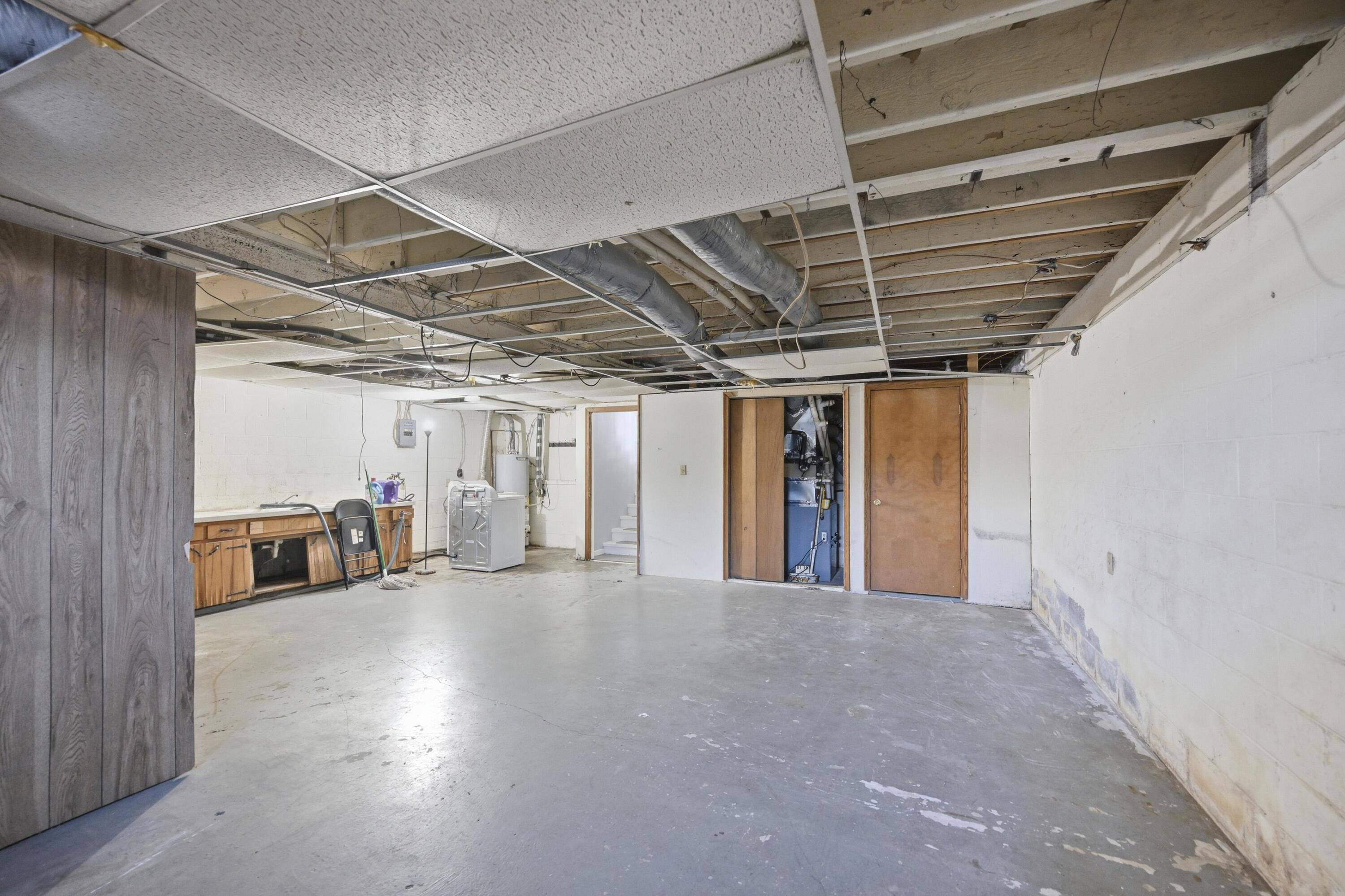 924 Weibert Road Property Photo 35