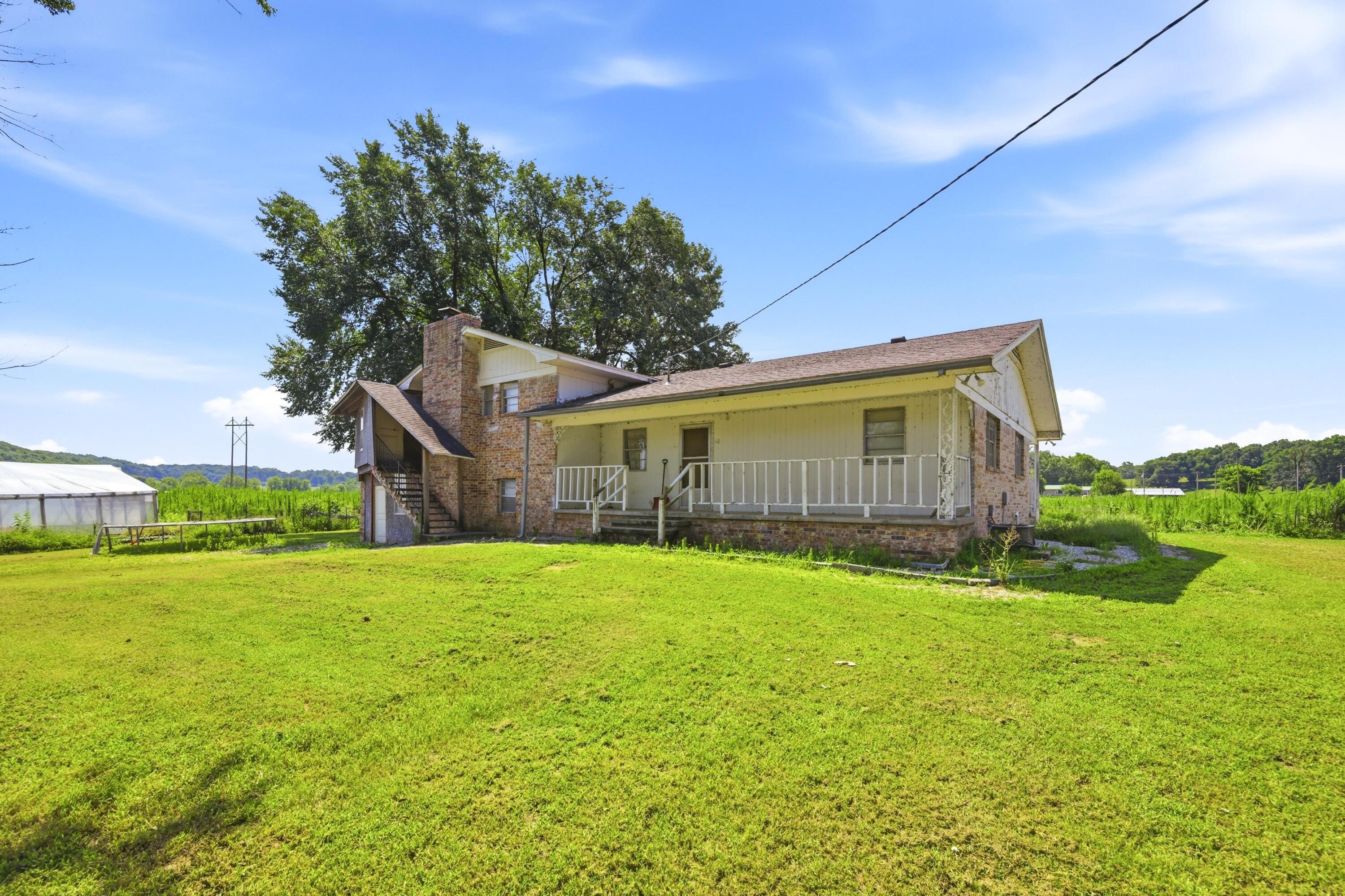 924 Weibert Road Property Photo 37