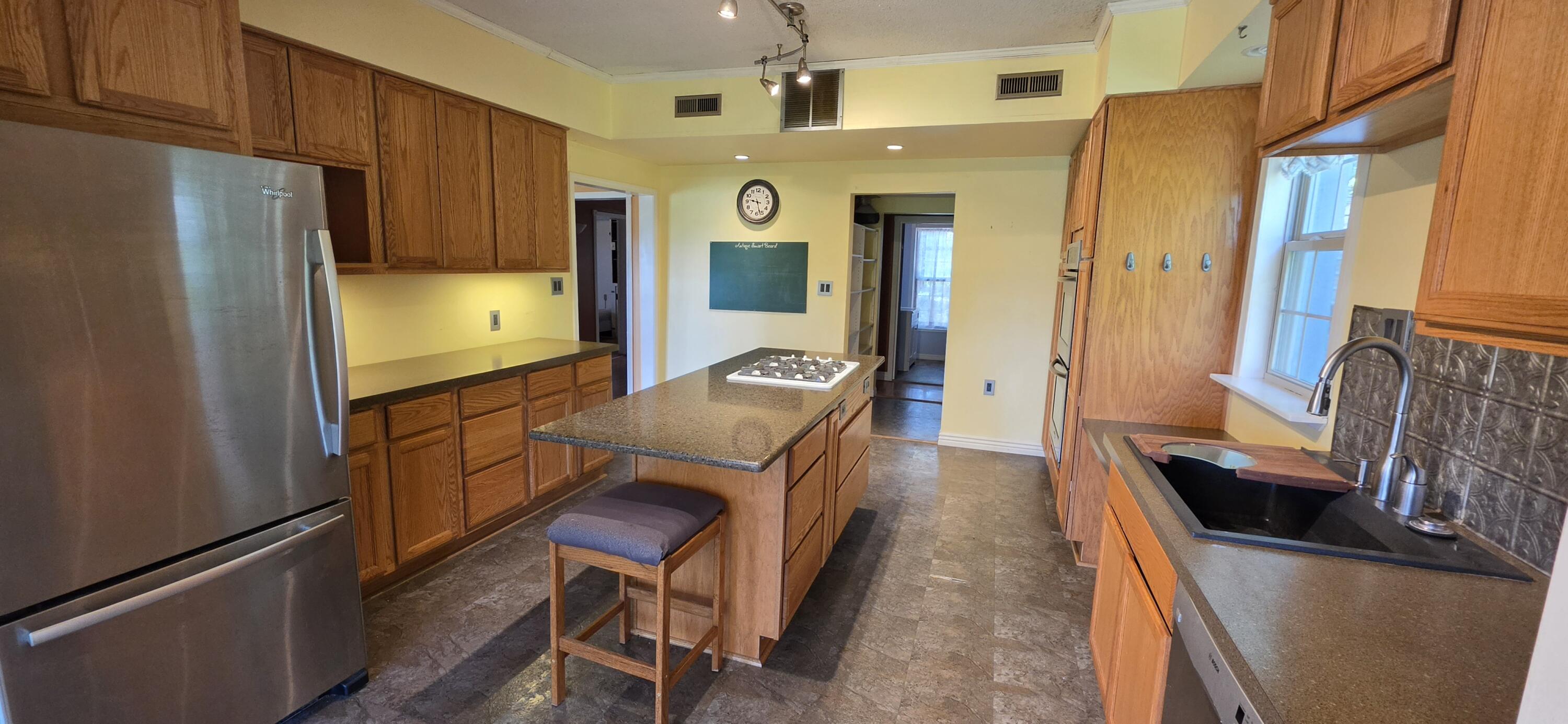 292 West South Street Property Photo 19