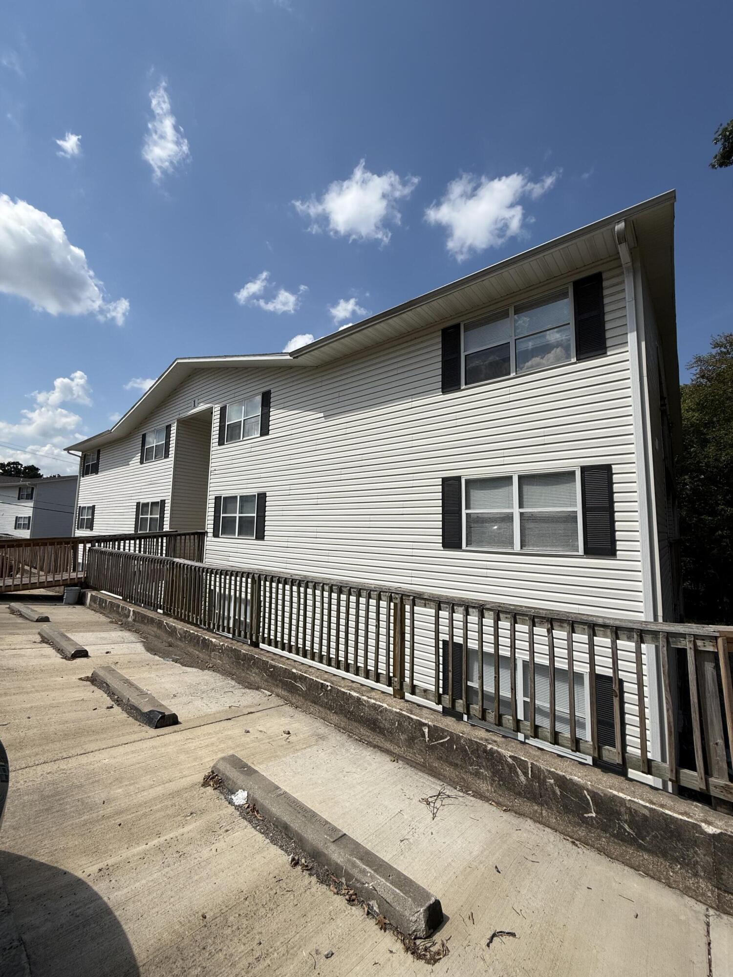 428 Kays Lane 1d Property Photo 1