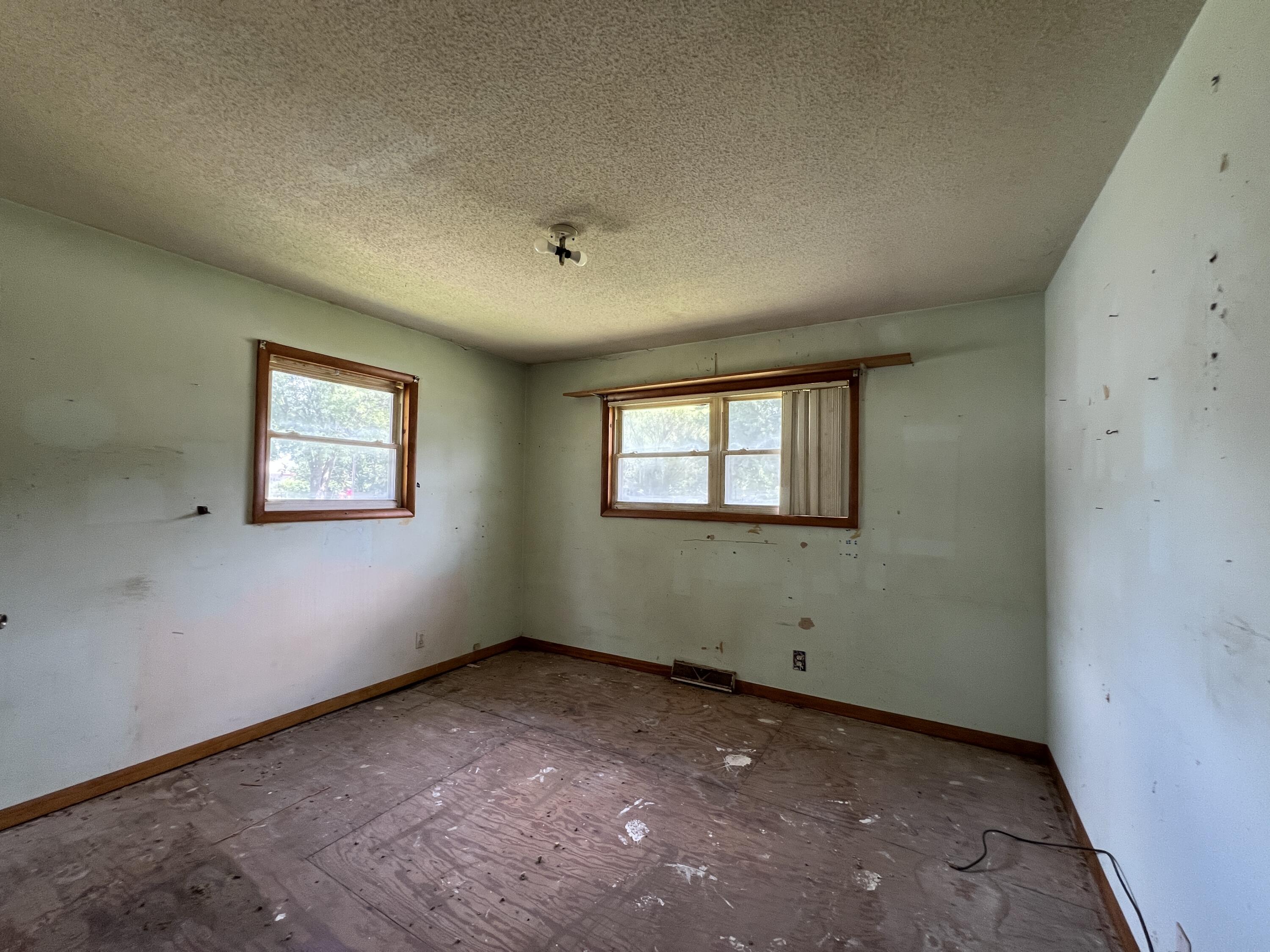 2249 North Clifton Avenue Property Photo 13