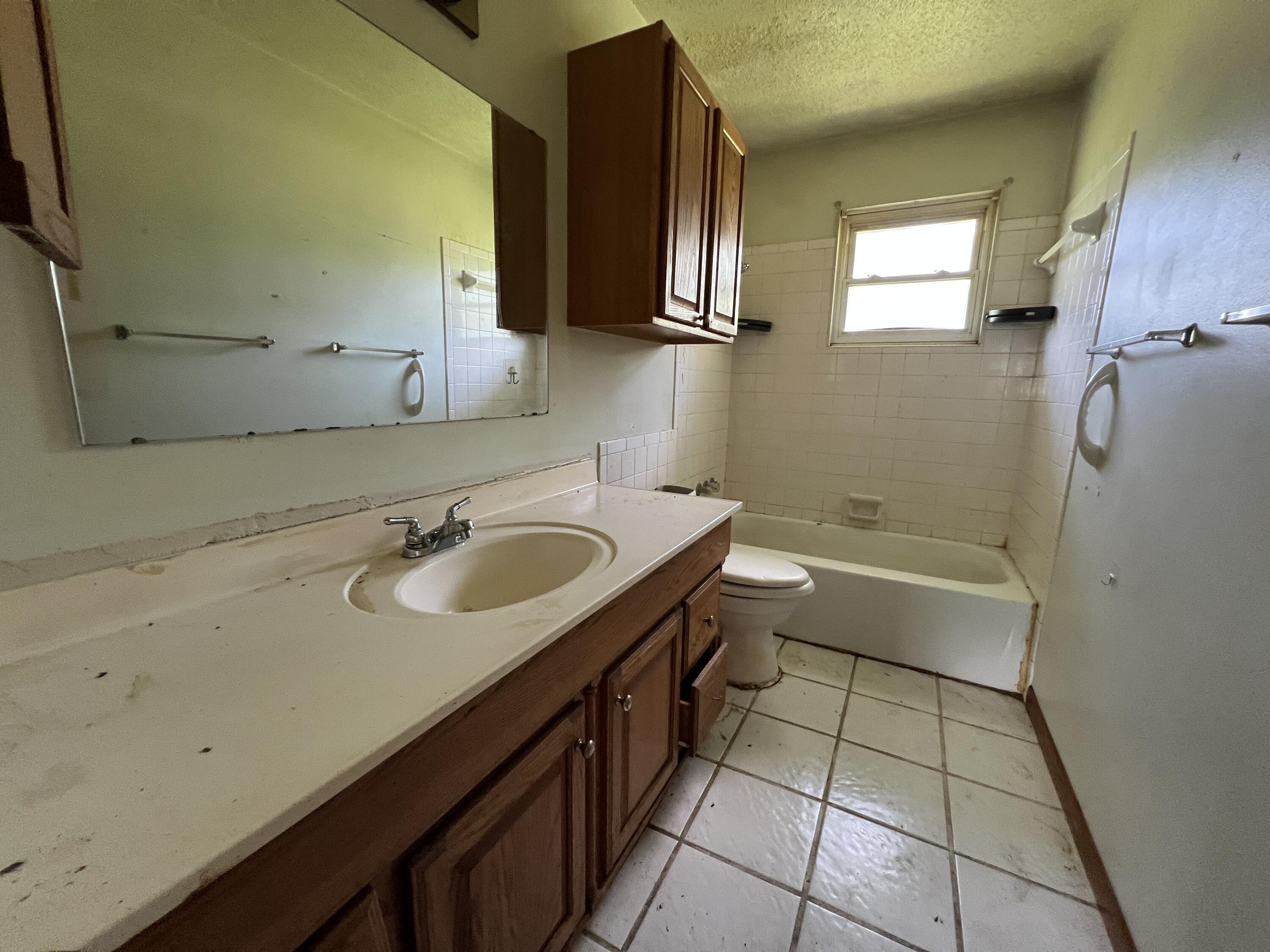 2249 North Clifton Avenue Property Photo 15