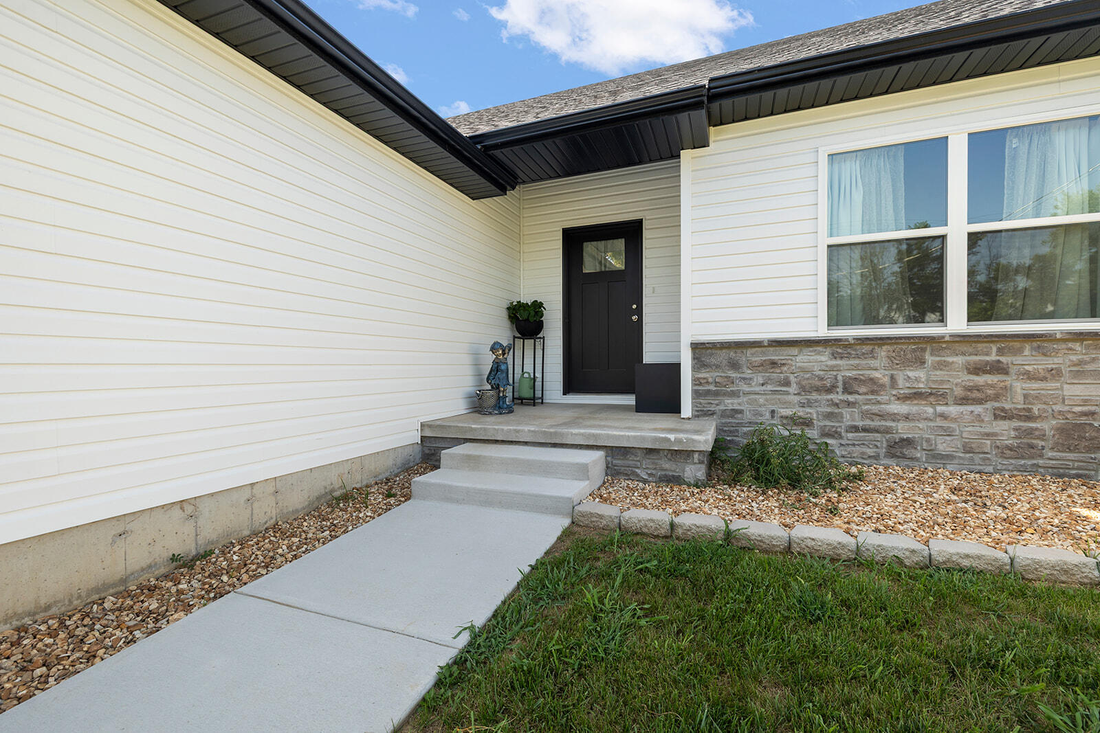 345 Division Street Property Photo 20
